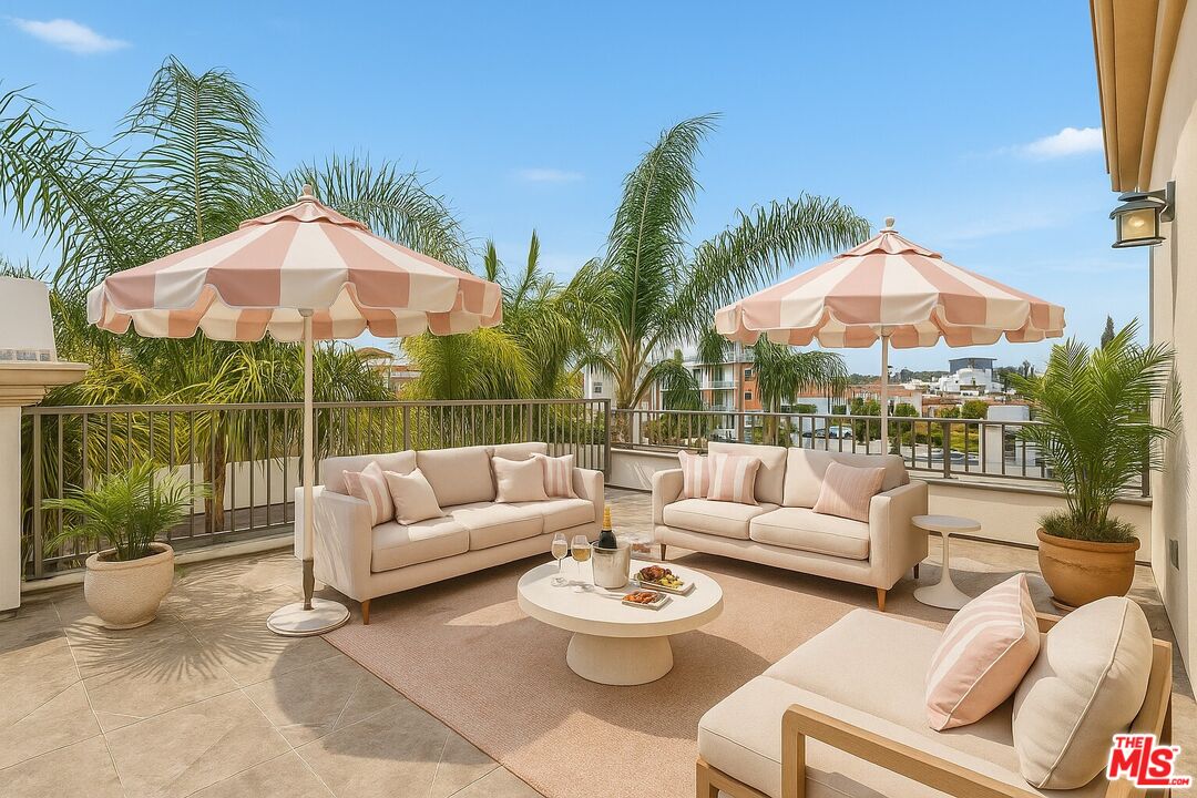 Los Angeles, California, 90049, United States, 4 Bedrooms Bedrooms, ,5 BathroomsBathrooms,Residential,For Sale,1840692
