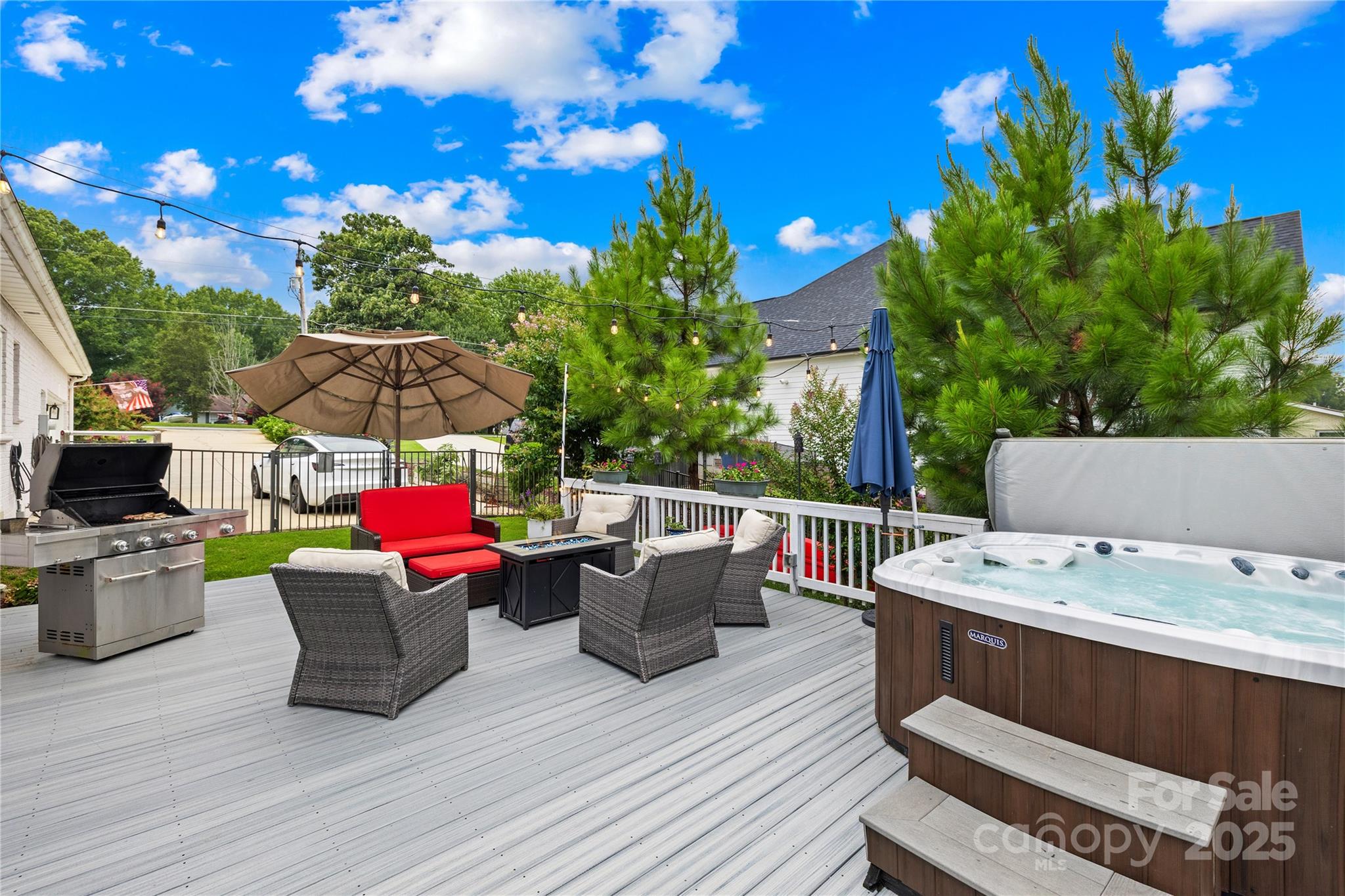 Cornelius, North Carolina, 28031, United States, 3 Bedrooms Bedrooms, ,3 BathroomsBathrooms,Residential,For Sale,1981519