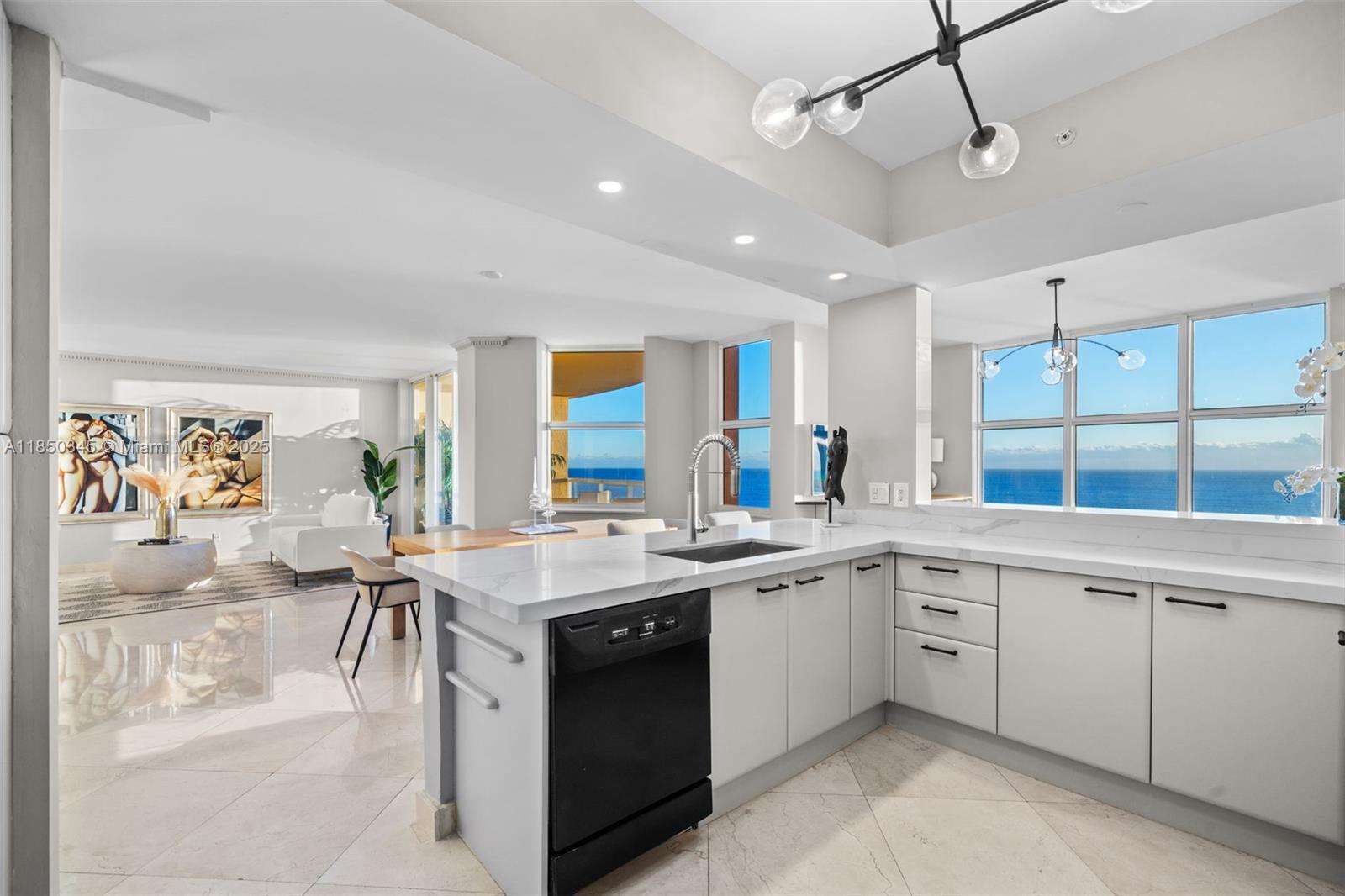 Fort Lauderdale, Florida, 33305, United States, 2 Bedrooms Bedrooms, ,3 BathroomsBathrooms,Residential,For Sale,1907787