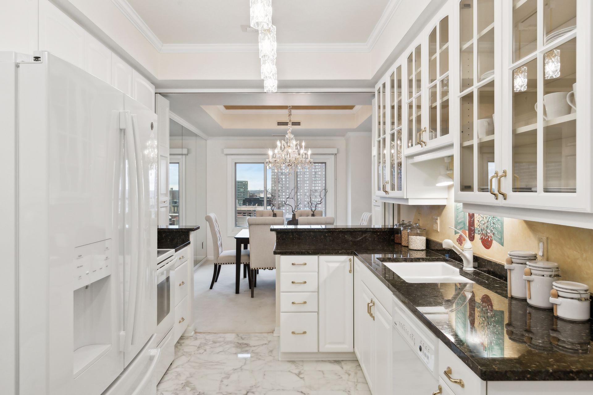 Minneapolis, Minnesota, 55403, United States, 2 Bedrooms Bedrooms, ,1 BathroomBathrooms,Residential,For Sale,1829145