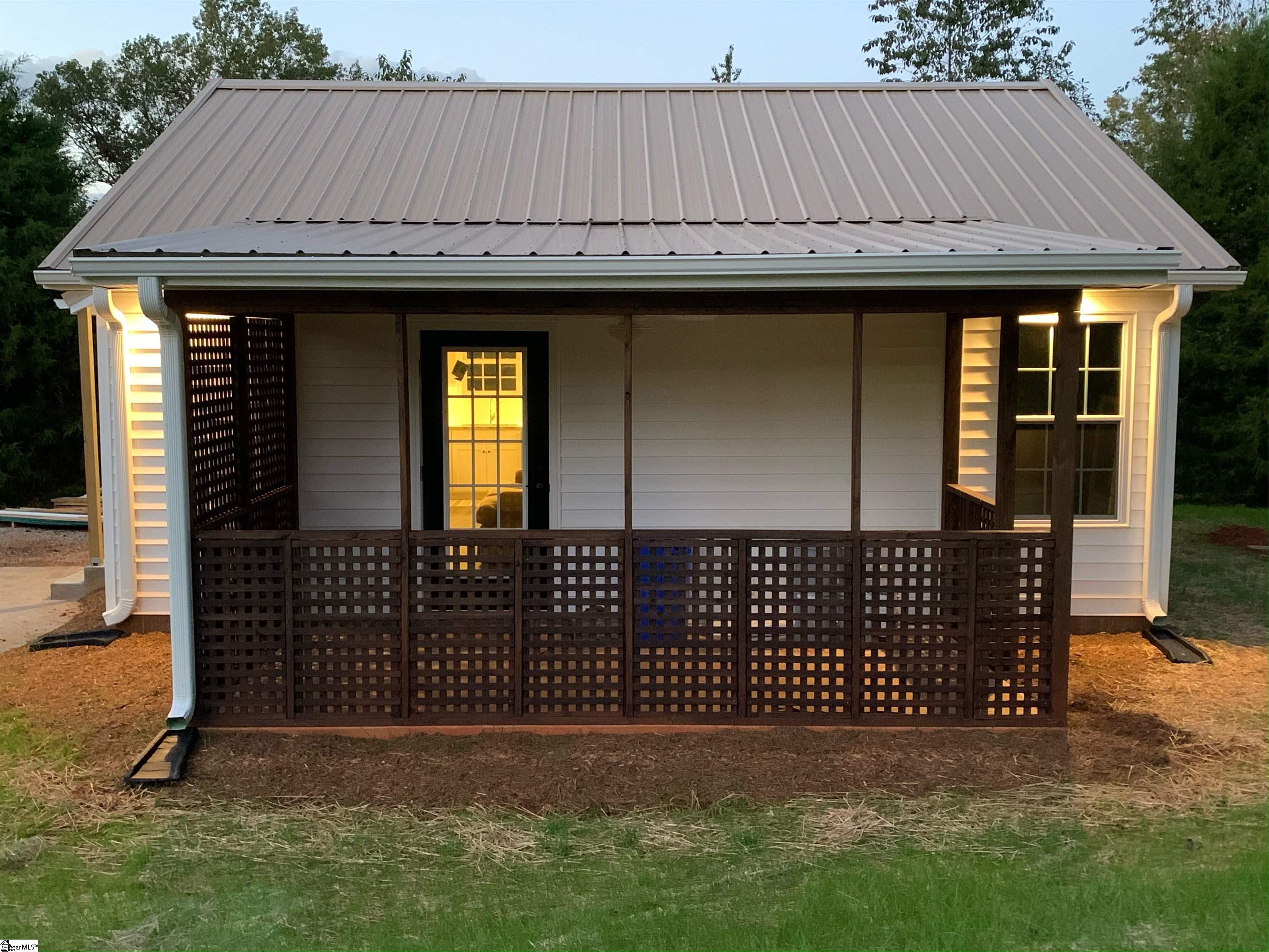 Pickens, South Carolina, 29671, United States, 4 Bedrooms Bedrooms, ,4 BathroomsBathrooms,Residential,For Sale,1975286