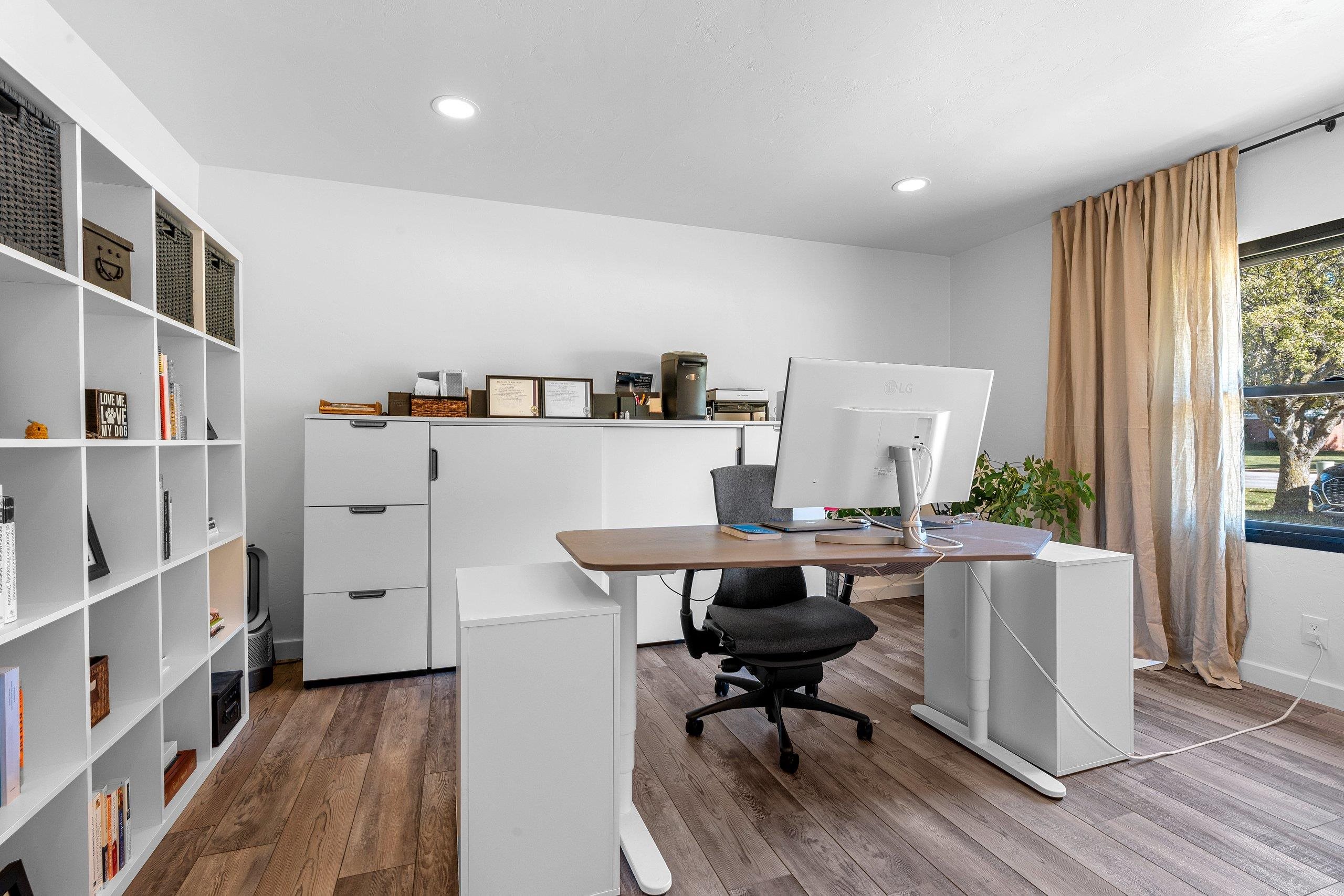 GREEN BAY, Wisconsin, 54301, United States, 3 Bedrooms Bedrooms, ,3 BathroomsBathrooms,Residential,For Sale,1969086