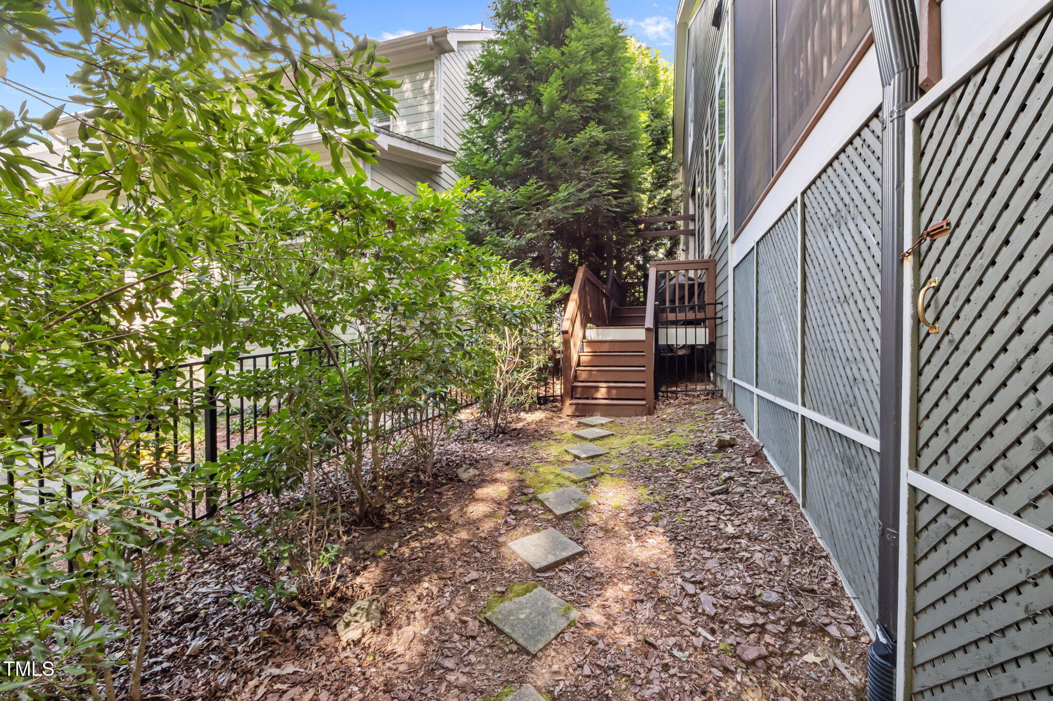 Chapel Hill, North Carolina, 27516, United States, 3 Bedrooms Bedrooms, ,3 BathroomsBathrooms,Residential,For Sale,1941784