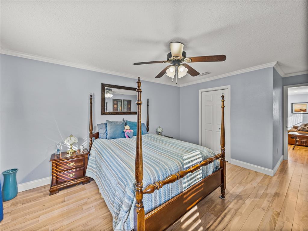 Lakeland, Florida, 33810, United States, 5 Bedrooms Bedrooms, ,4 BathroomsBathrooms,Residential,For Sale,1696884