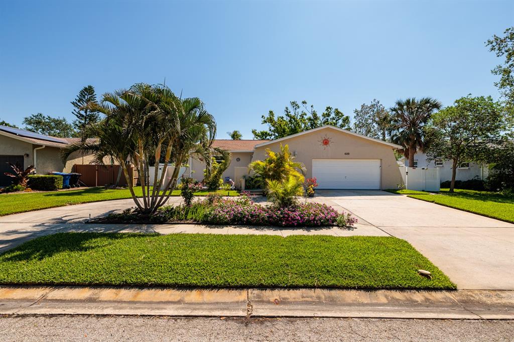 St Petersburg, Florida, 33703, United States, 3 Bedrooms Bedrooms, ,2 BathroomsBathrooms,Residential,For Sale,1770463