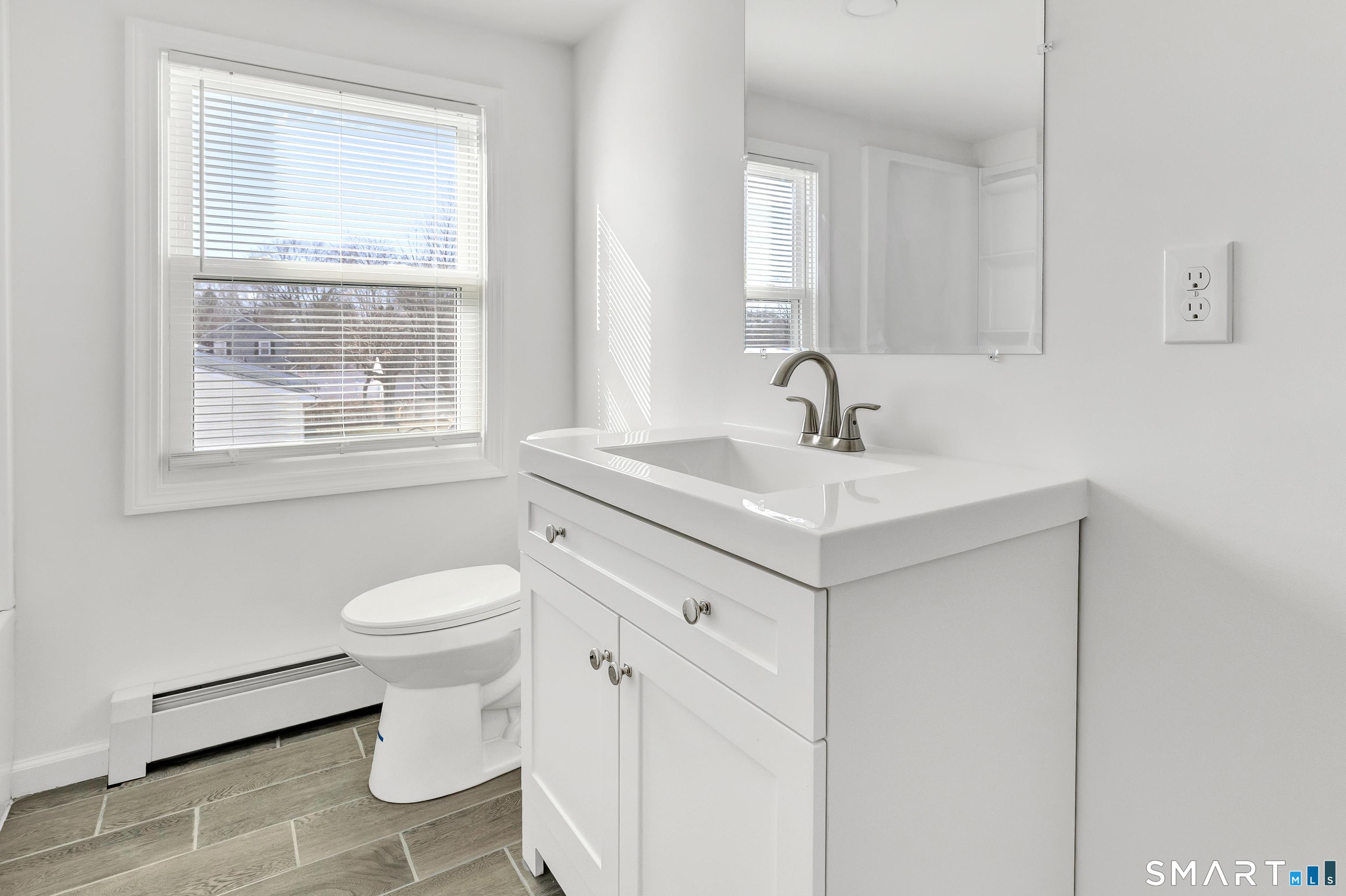 North Haven, Connecticut, 06473, United States, 3 Bedrooms Bedrooms, ,3 BathroomsBathrooms,Residential,For Sale,2011672