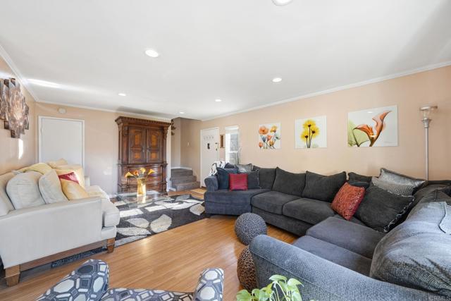 San Diego, California, 92139, United States, 3 Bedrooms Bedrooms, ,2 BathroomsBathrooms,Residential,For Sale,2007505