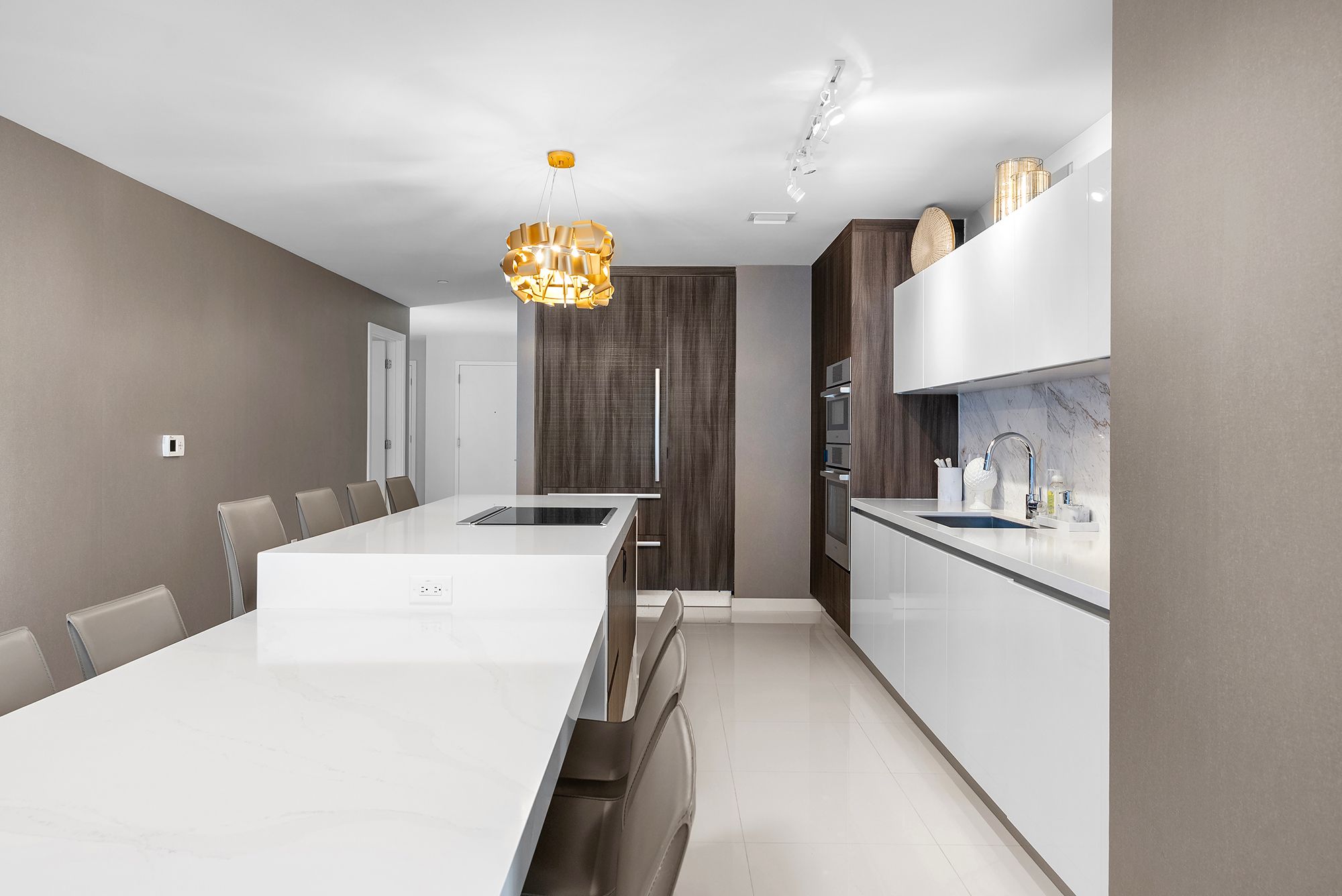  851 NE 1st Ave, Miami, FL, 33132 - 物件實景