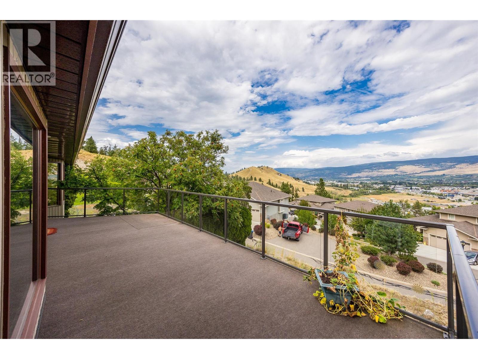 KELOWNA, British Columbia, V1V 1J5, CA, 2 Bedrooms Bedrooms, ,2 BathroomsBathrooms,Residential,For Sale,1948319