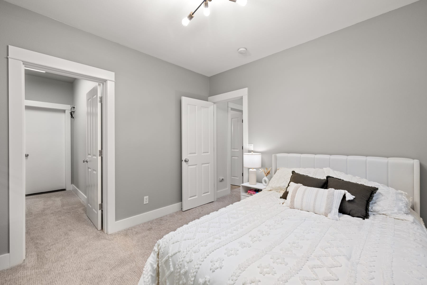  3426 SW ARNOLD ST Portland, OR 97219 - 物件實景