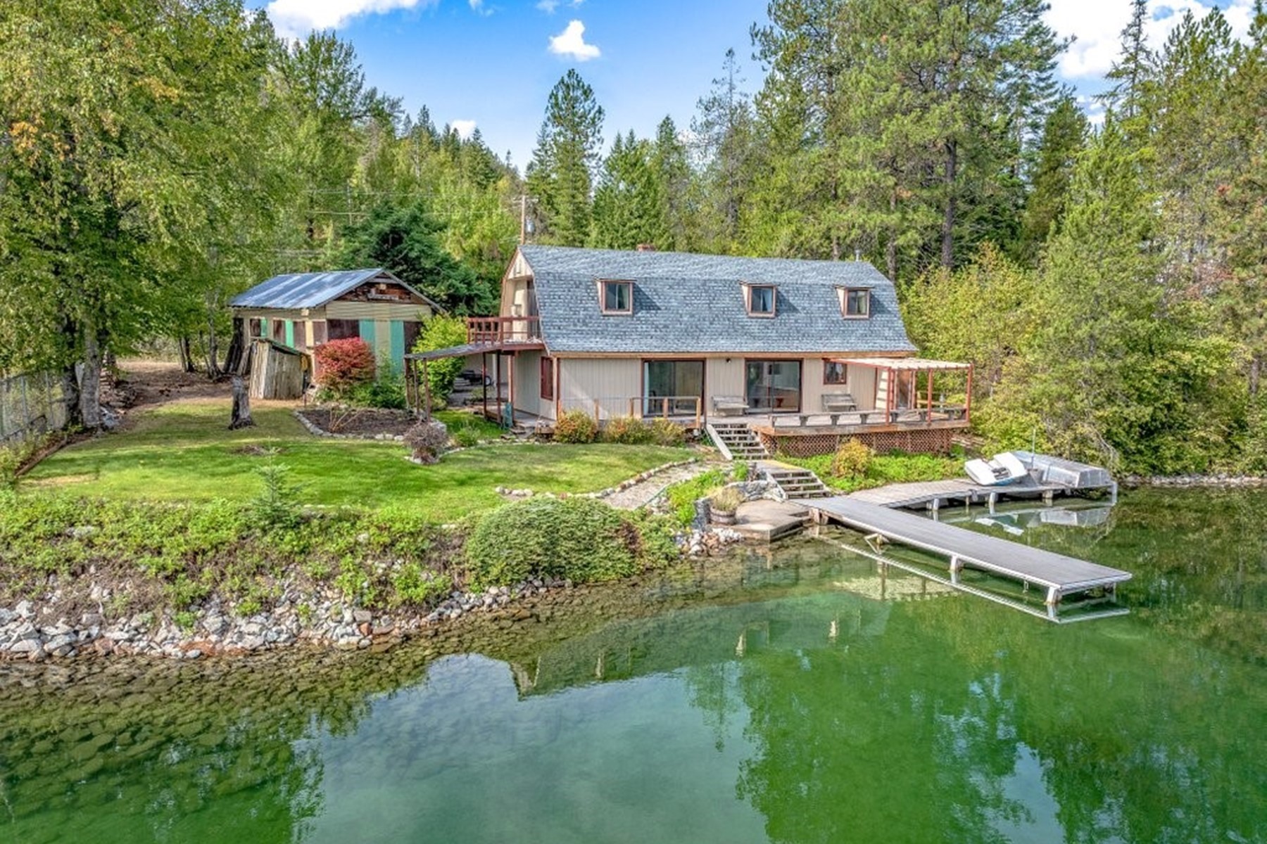  Waterfront Living, Incredible Potential - 物件實景
