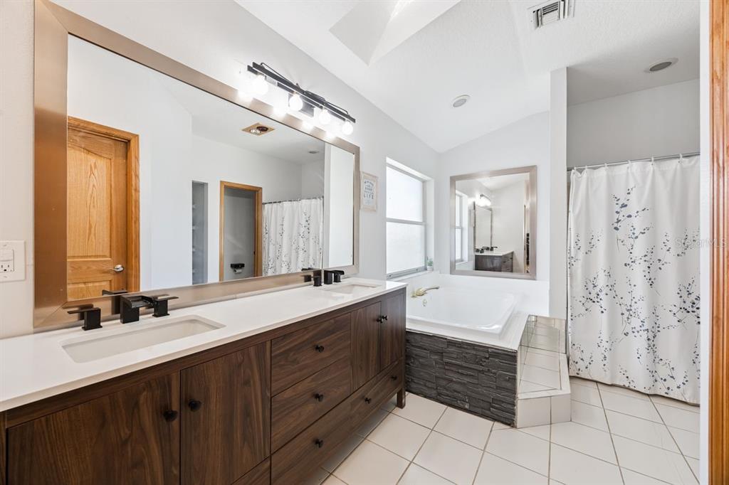 Sorrento, Florida, 32776, United States, 4 Bedrooms Bedrooms, ,3 BathroomsBathrooms,Residential,For Sale,1992093