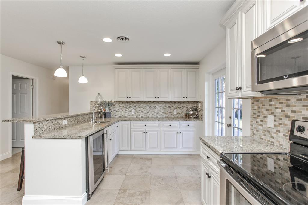 Winter Park, Florida, 32792, United States, 4 Bedrooms Bedrooms, ,2 BathroomsBathrooms,Residential,For Sale,1991999