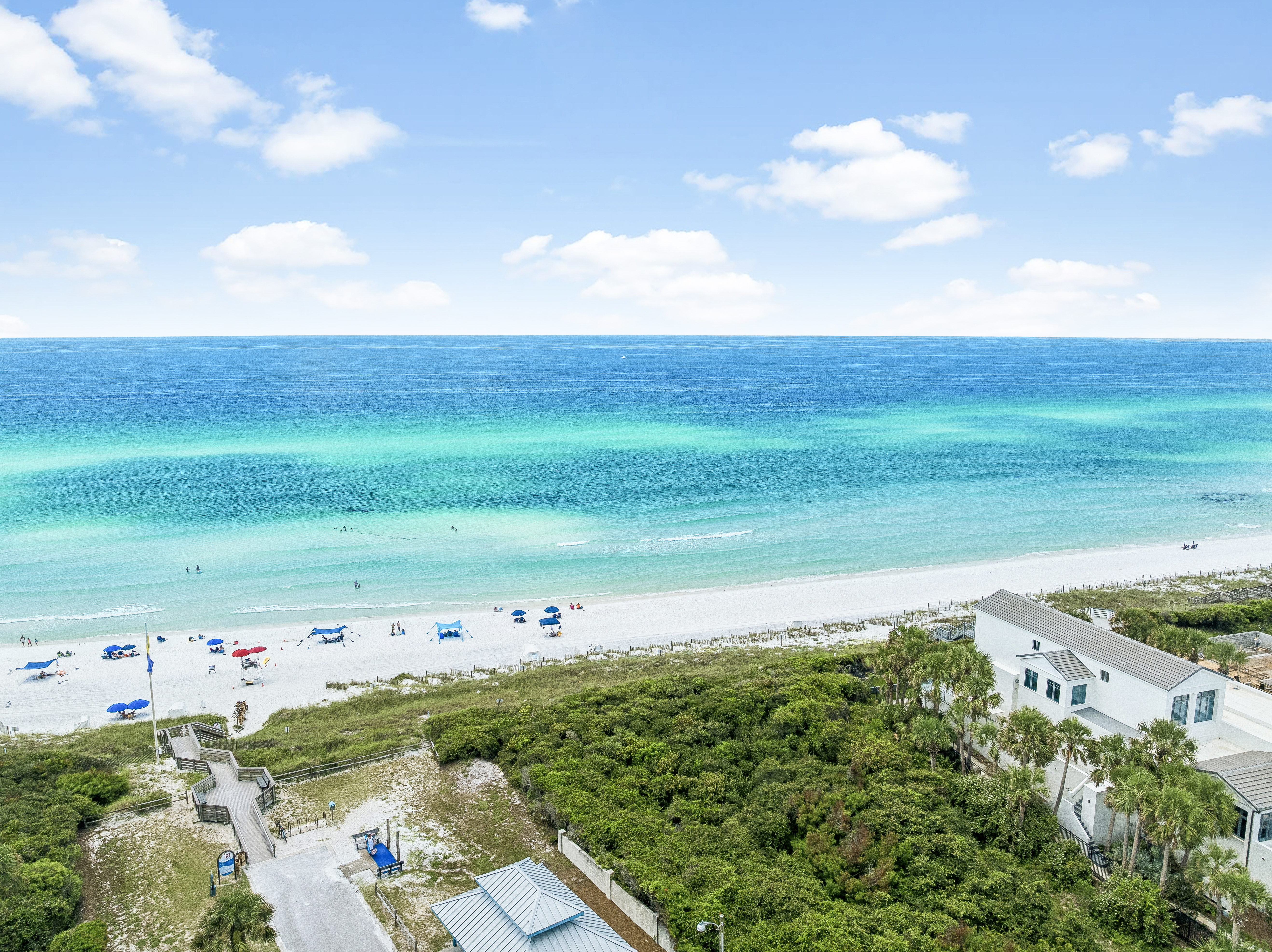  Custom Home With Private Carriage House In Gated 30A Neighborhood - 物件實景