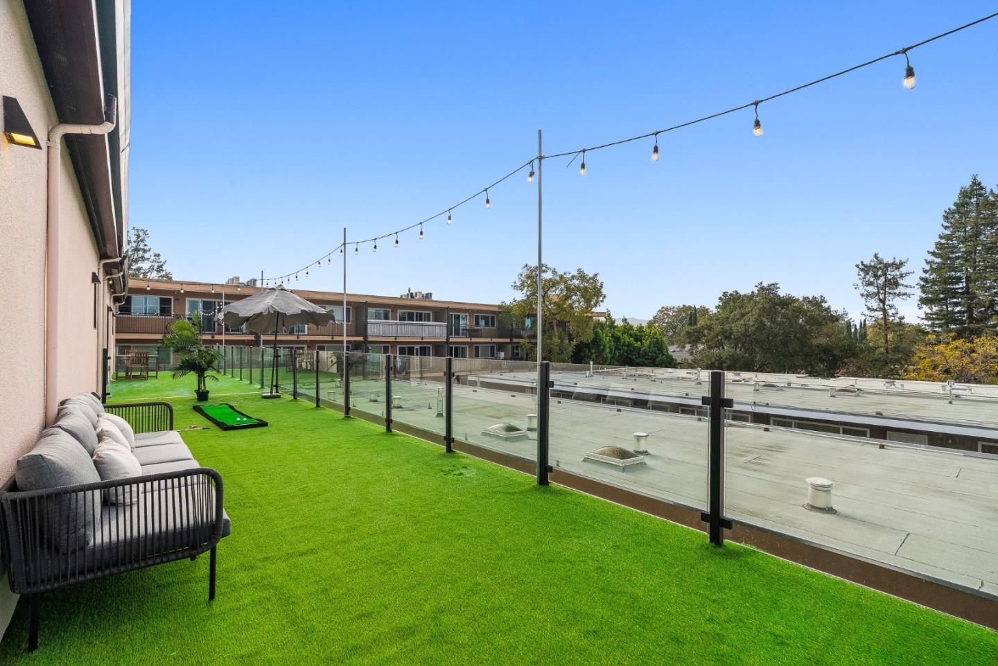 Redwood City, California, 94061, United States, 2 Bedrooms Bedrooms, ,3 BathroomsBathrooms,Residential,For Sale,2000792