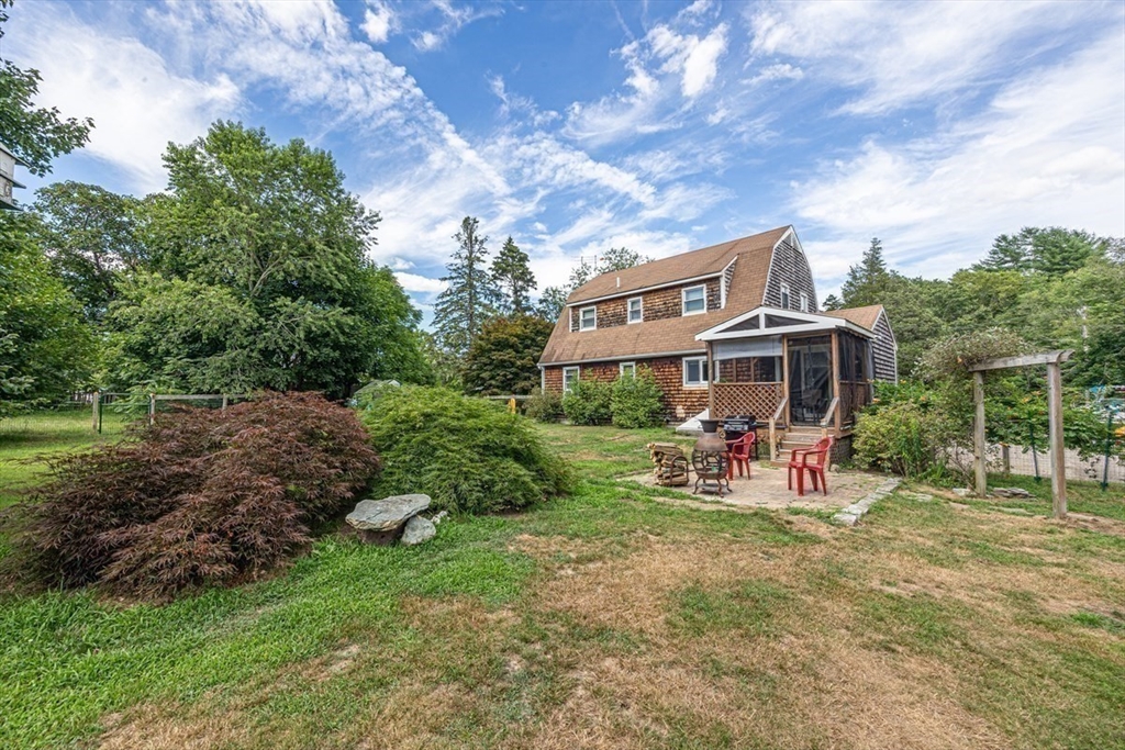 Rochester, Massachusetts, 02770, United States, 3 Bedrooms Bedrooms, ,2 BathroomsBathrooms,Residential,For Sale,1902514