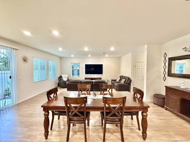 El Cajon, California, 92020, United States, 3 Bedrooms Bedrooms, ,3 BathroomsBathrooms,Residential,For Sale,2007807