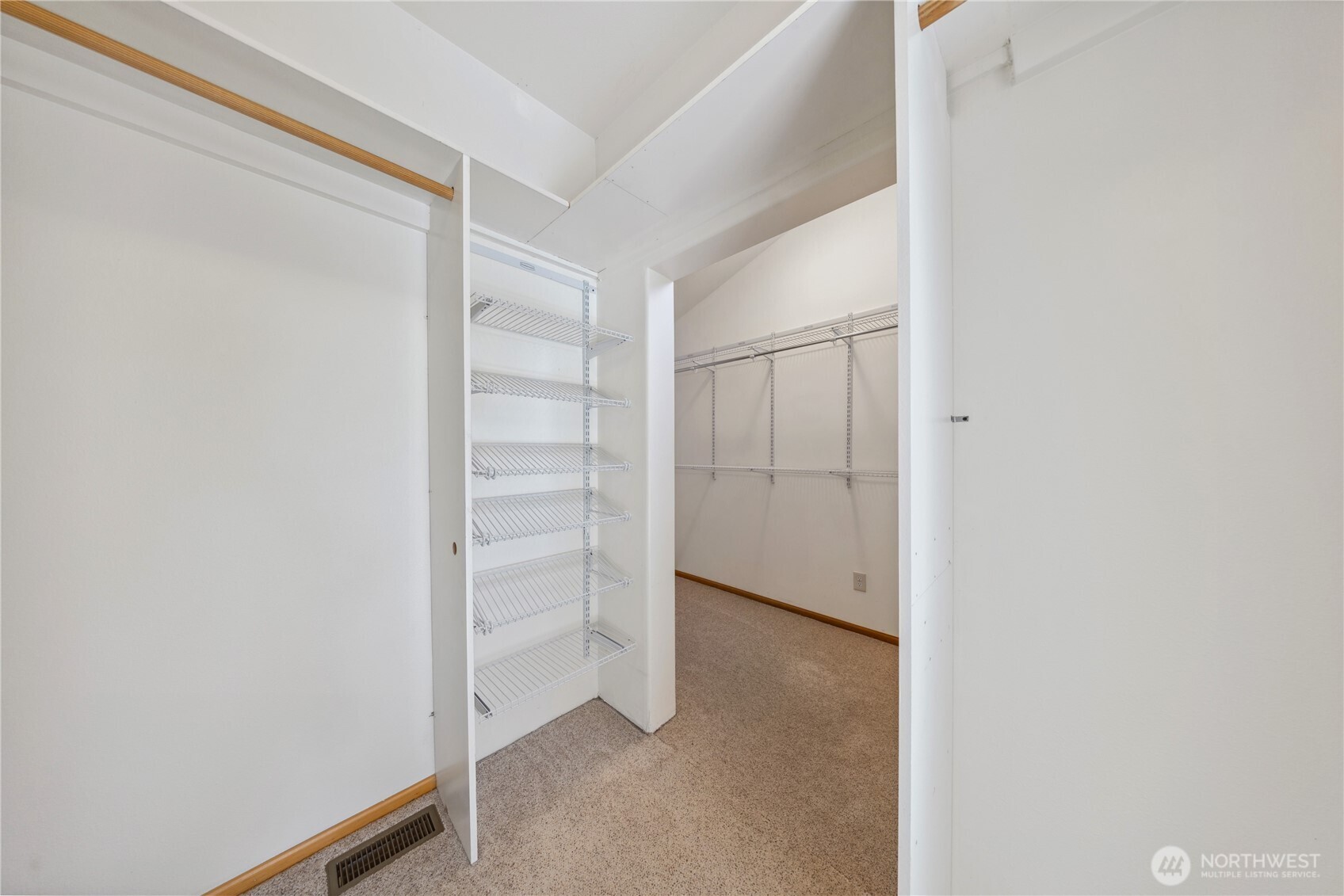 Anacortes, Washington, 98221, United States, 3 Bedrooms Bedrooms, ,1 BathroomBathrooms,Residential,For Sale,1875687