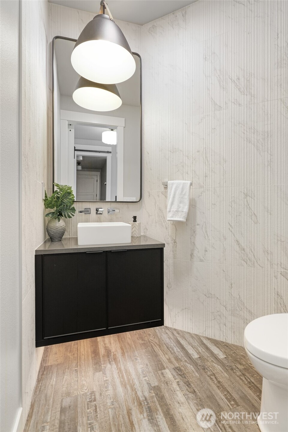 Bothell, Washington, 98021, United States, 5 Bedrooms Bedrooms, ,3 BathroomsBathrooms,Residential,For Sale,1949768