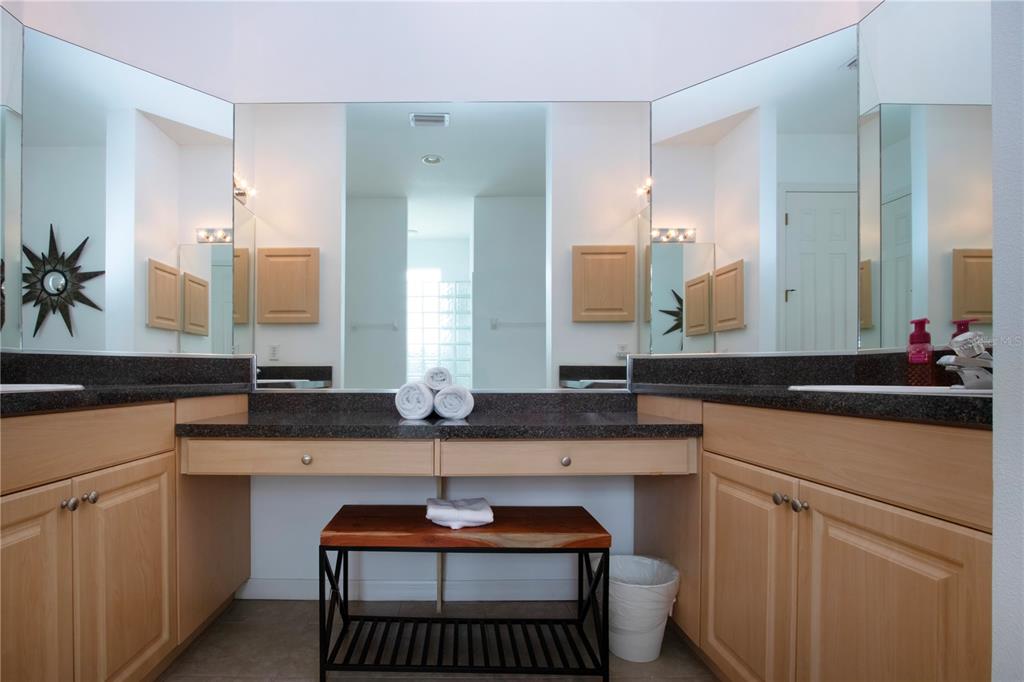 Ellenton, Florida, 34222, United States, 4 Bedrooms Bedrooms, ,3 BathroomsBathrooms,Residential,For Sale,1988008