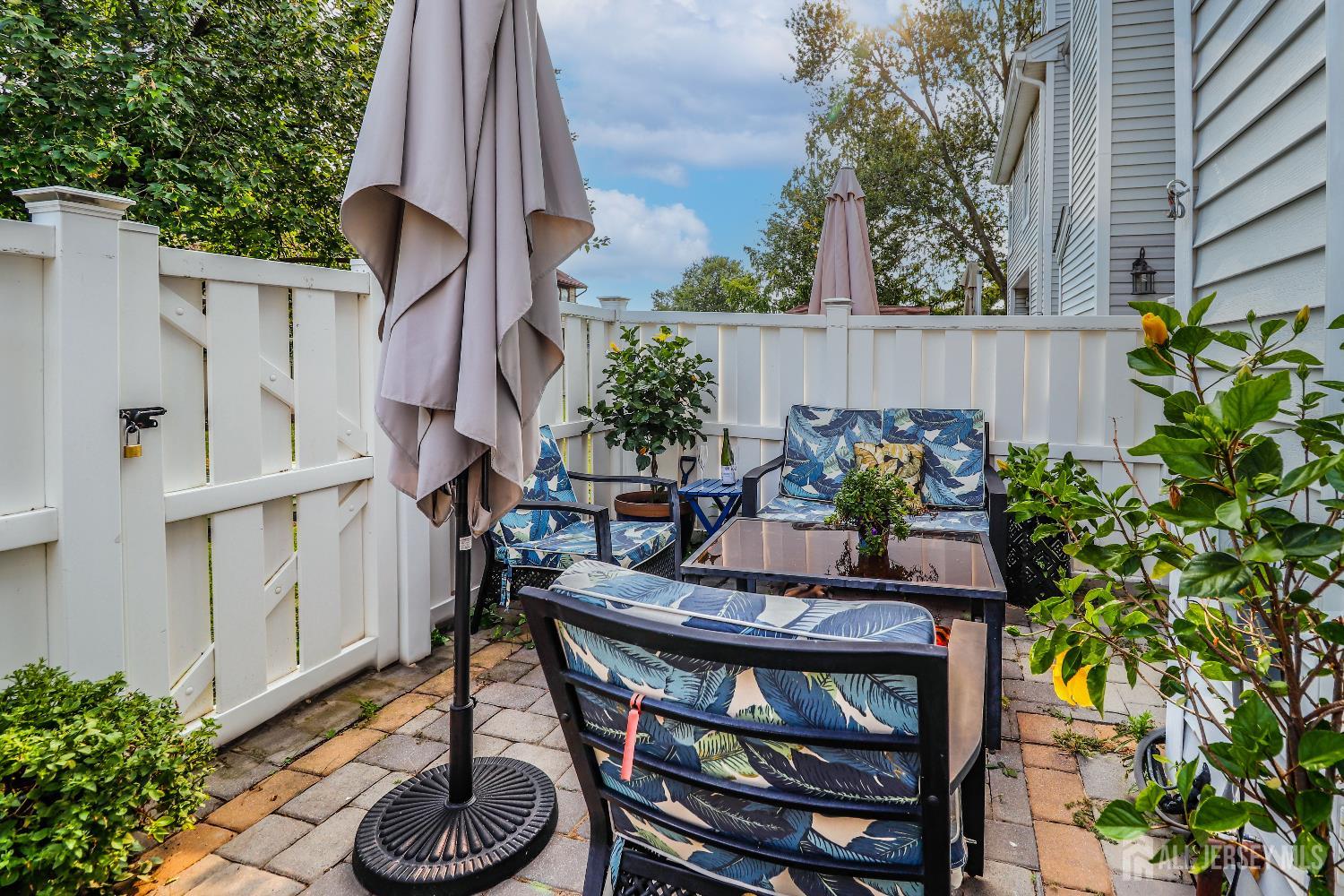 Sayreville, New Jersey, 08859, United States, 2 Bedrooms Bedrooms, ,3 BathroomsBathrooms,Residential,For Sale,1963206