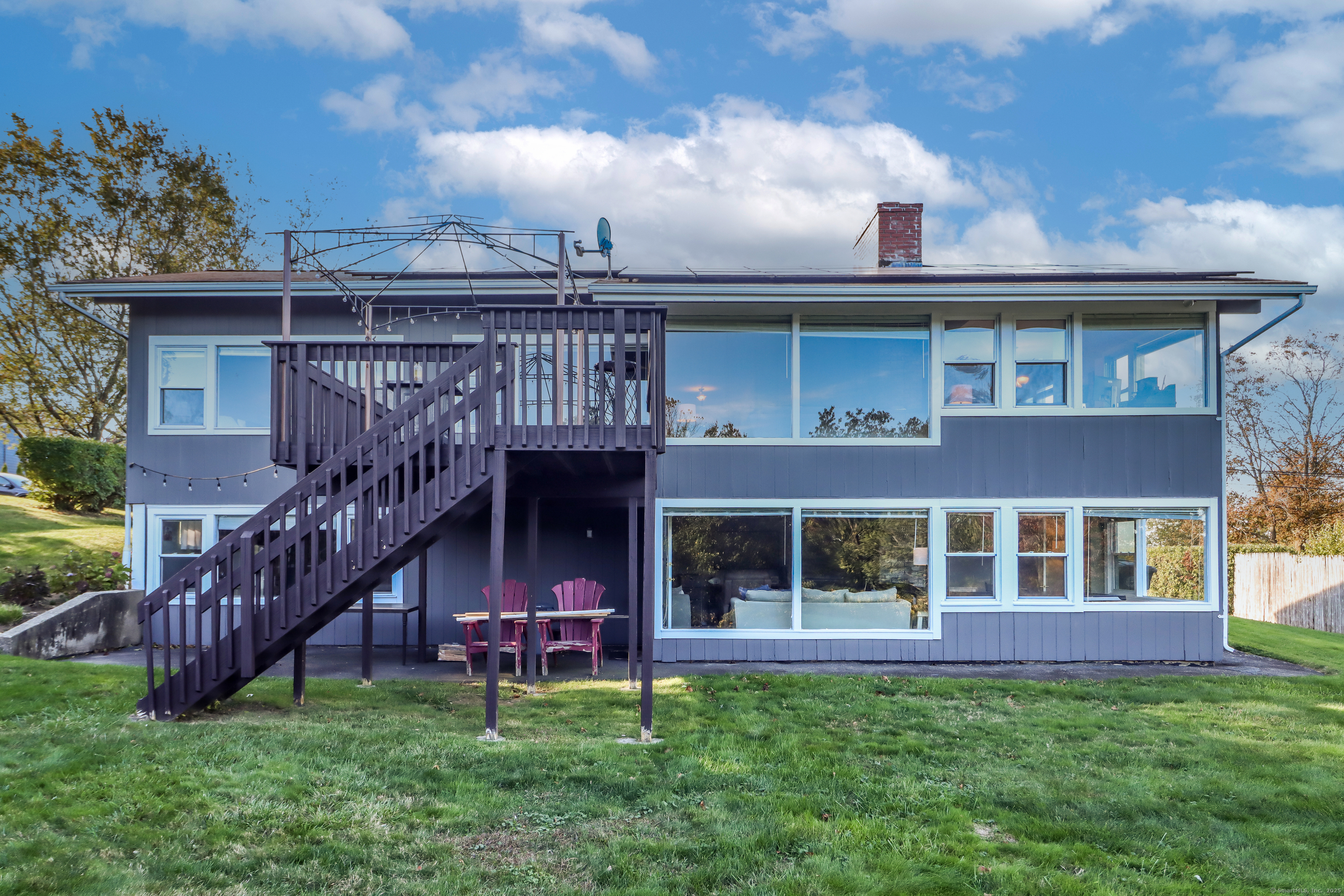 Milford, Connecticut, 06460, United States, 3 Bedrooms Bedrooms, ,2 BathroomsBathrooms,Residential,For Sale,1969052