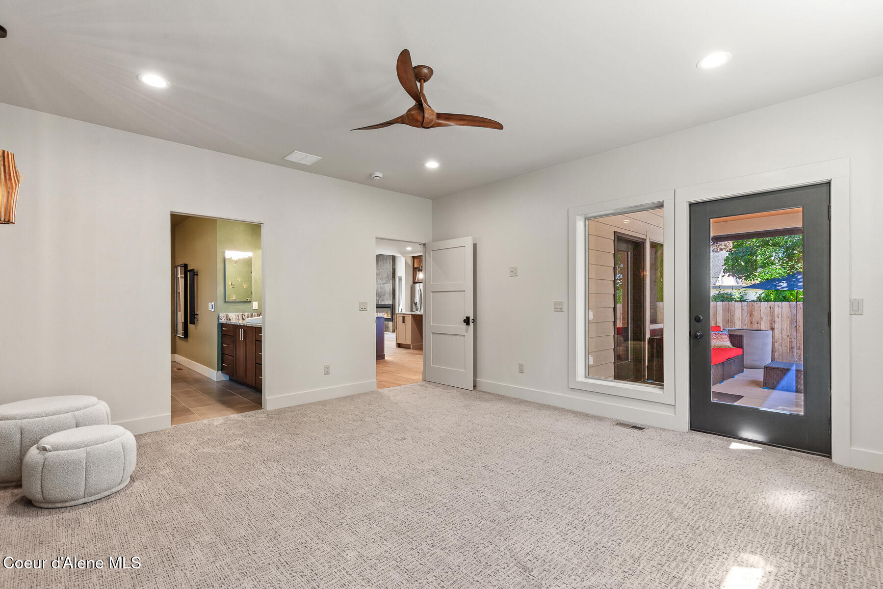 Coeur d'Alene, Idaho, 83814, United States, 4 Bedrooms Bedrooms, ,5 BathroomsBathrooms,Residential,For Sale,2037793