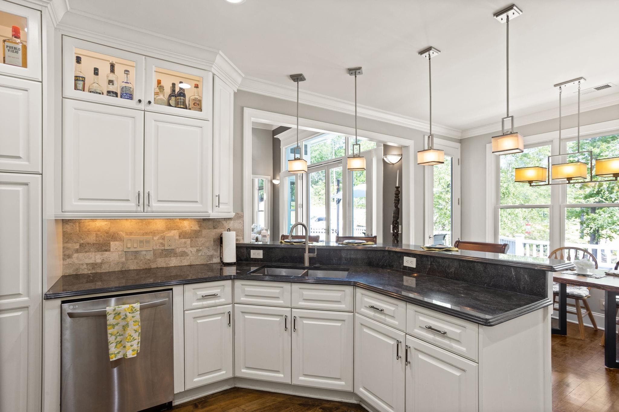 Ninety Six, South Carolina, 29666, United States, 4 Bedrooms Bedrooms, ,4 BathroomsBathrooms,Residential,For Sale,1990739