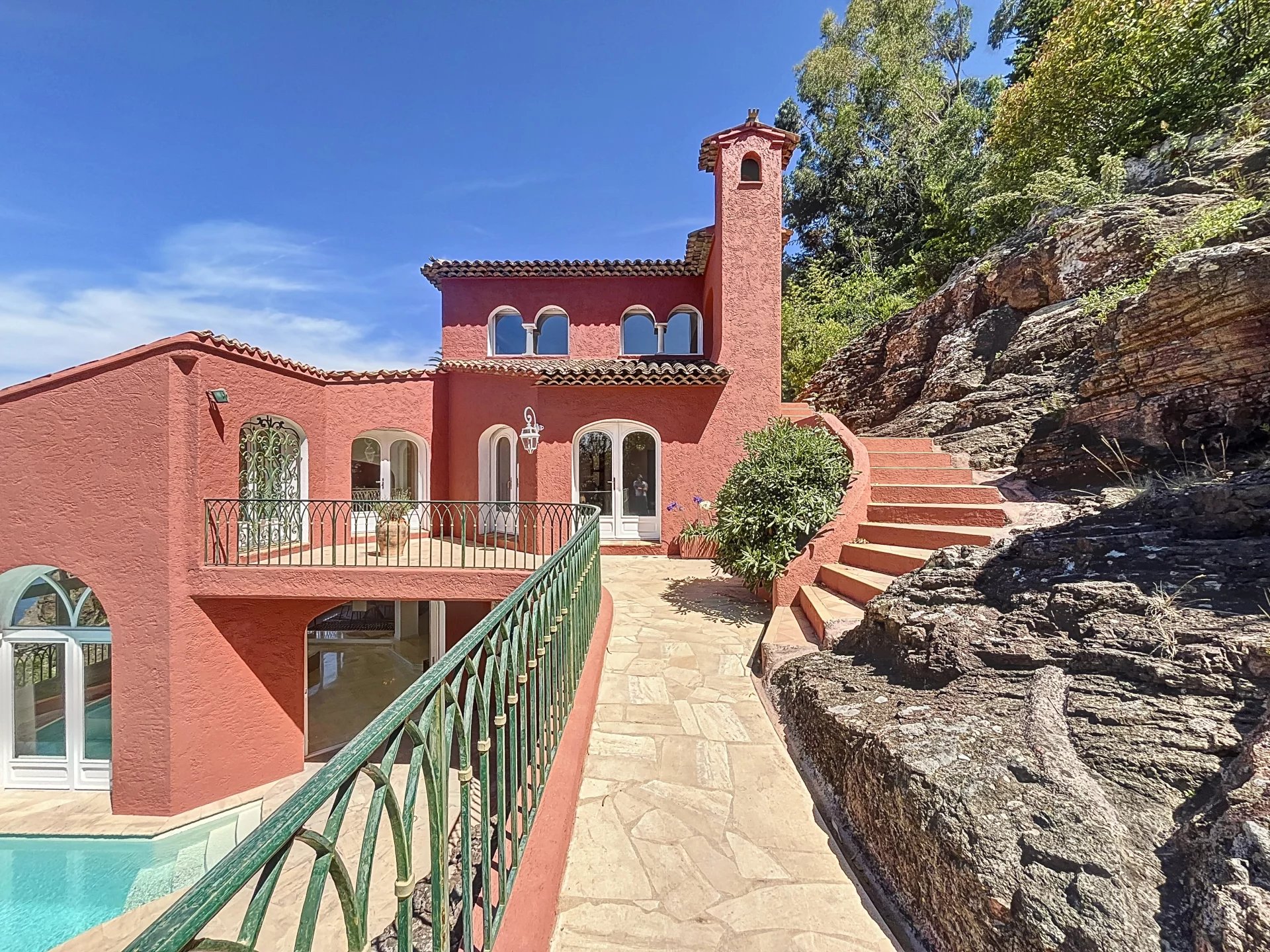 Théoule-sur-Mer, Provence-Alpes-Côte d?Azur, 06590, FR, 4 Bedrooms Bedrooms, ,3 BathroomsBathrooms,Residential,For Sale,1669278