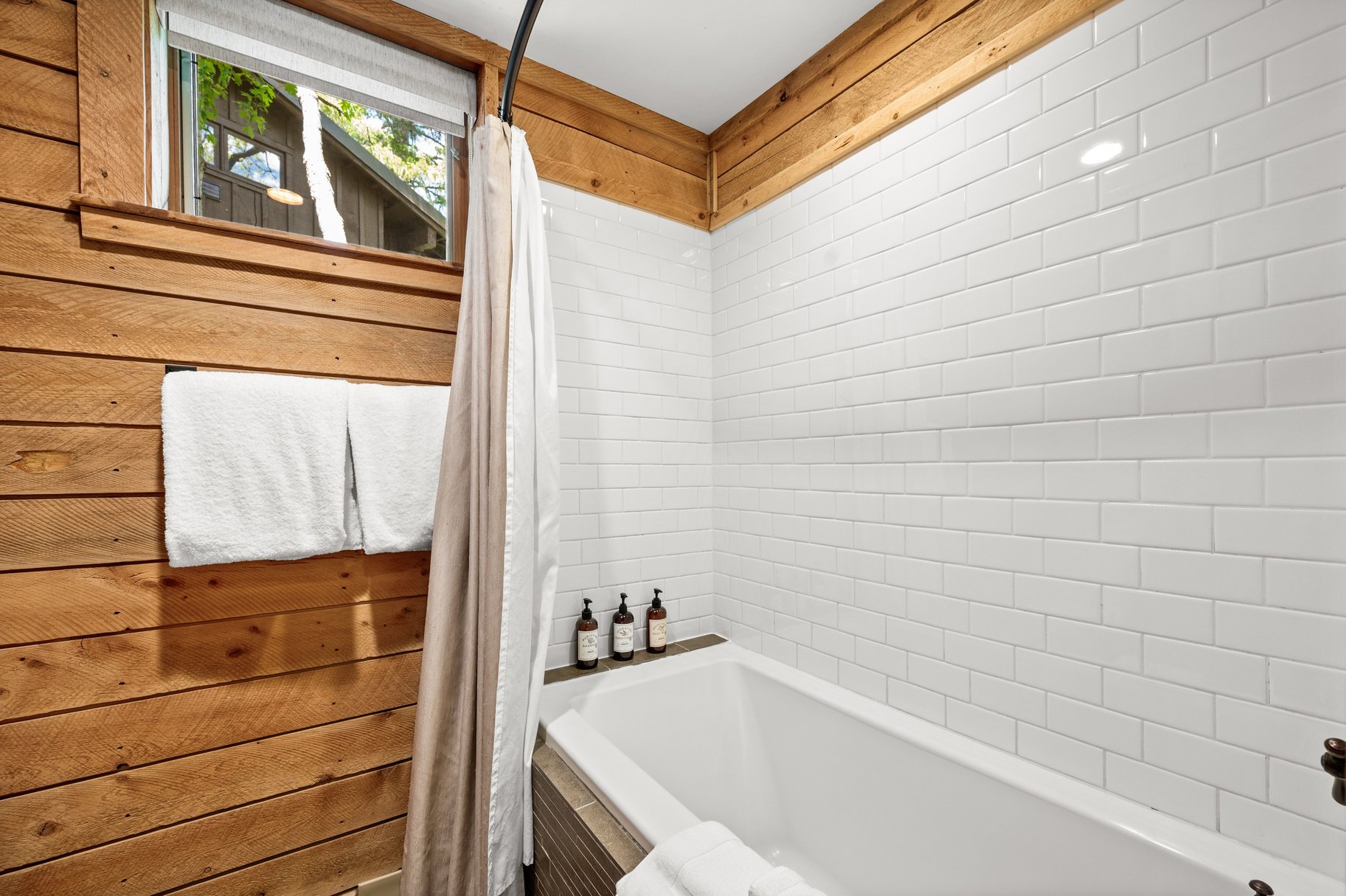  Rare Three-Bedroom Cottage in the Heart of Sundance - 物件實景