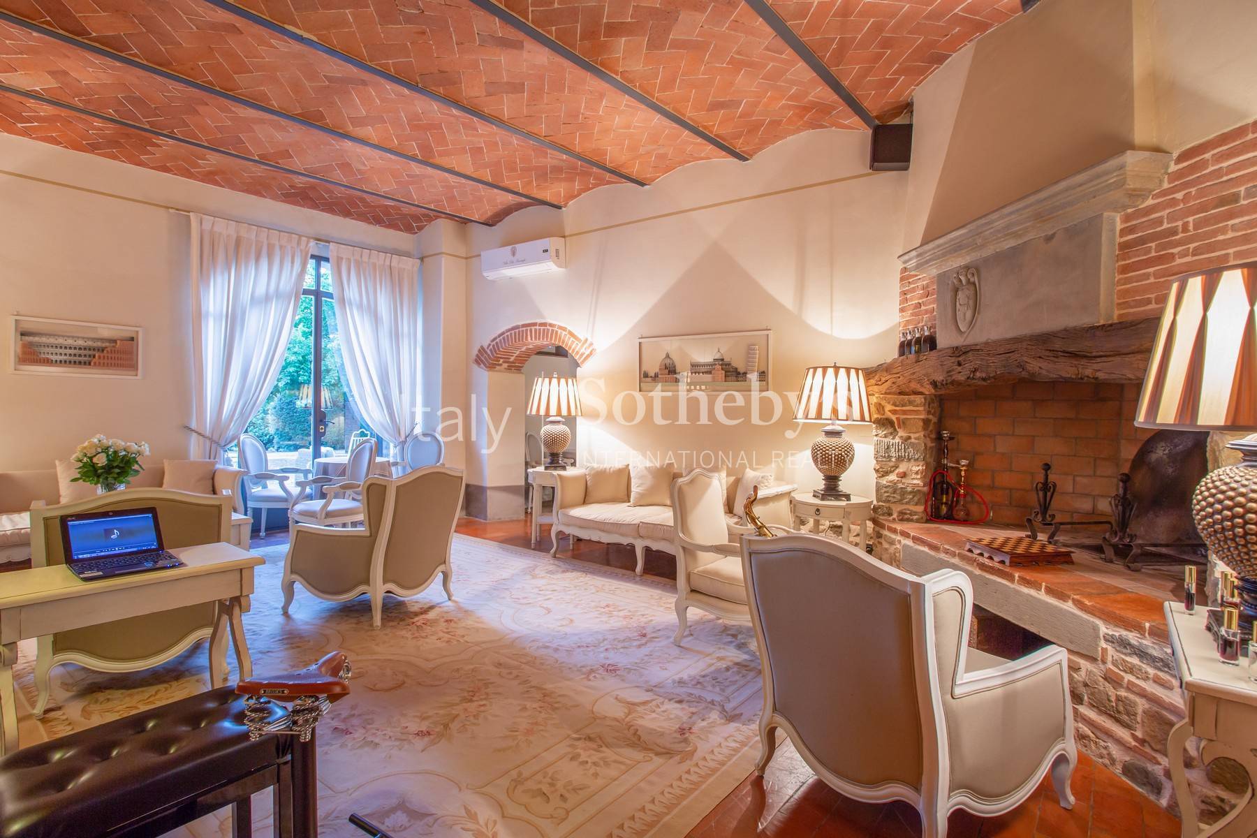  Prestigious luxury villa between Forte dei Marmi and Florence - 物件實景