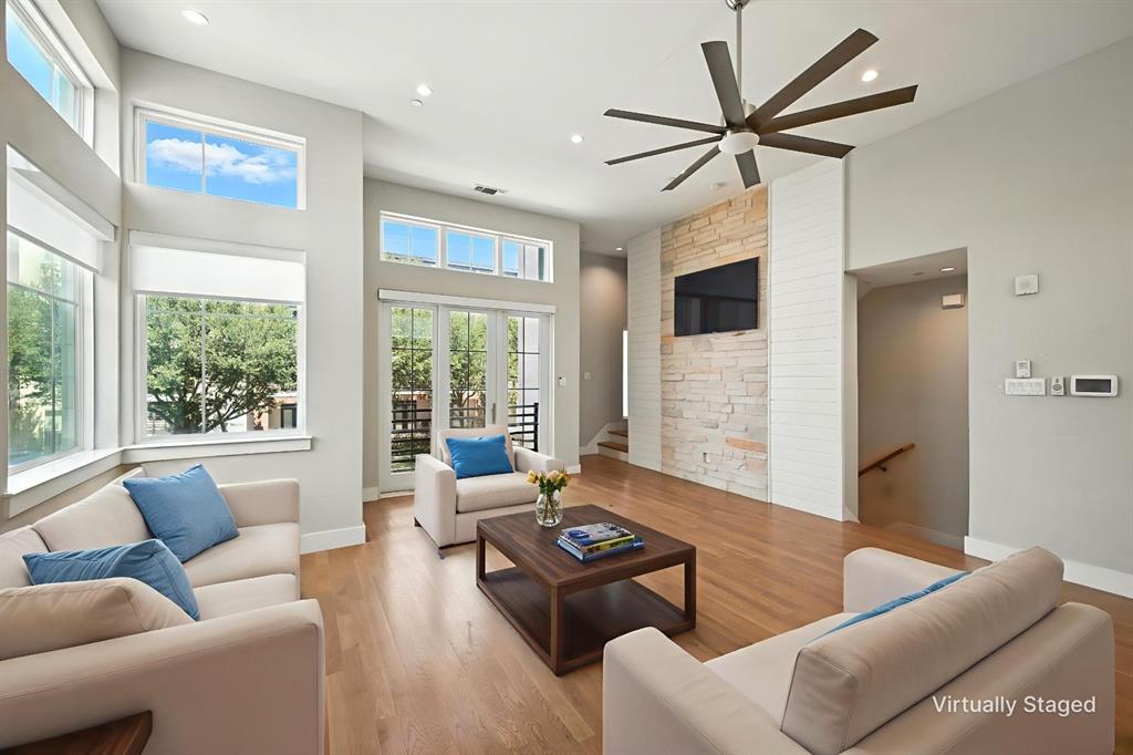 Dallas, Texas, 75204, United States, 3 Bedrooms Bedrooms, ,4 BathroomsBathrooms,Residential,For Sale,1905931