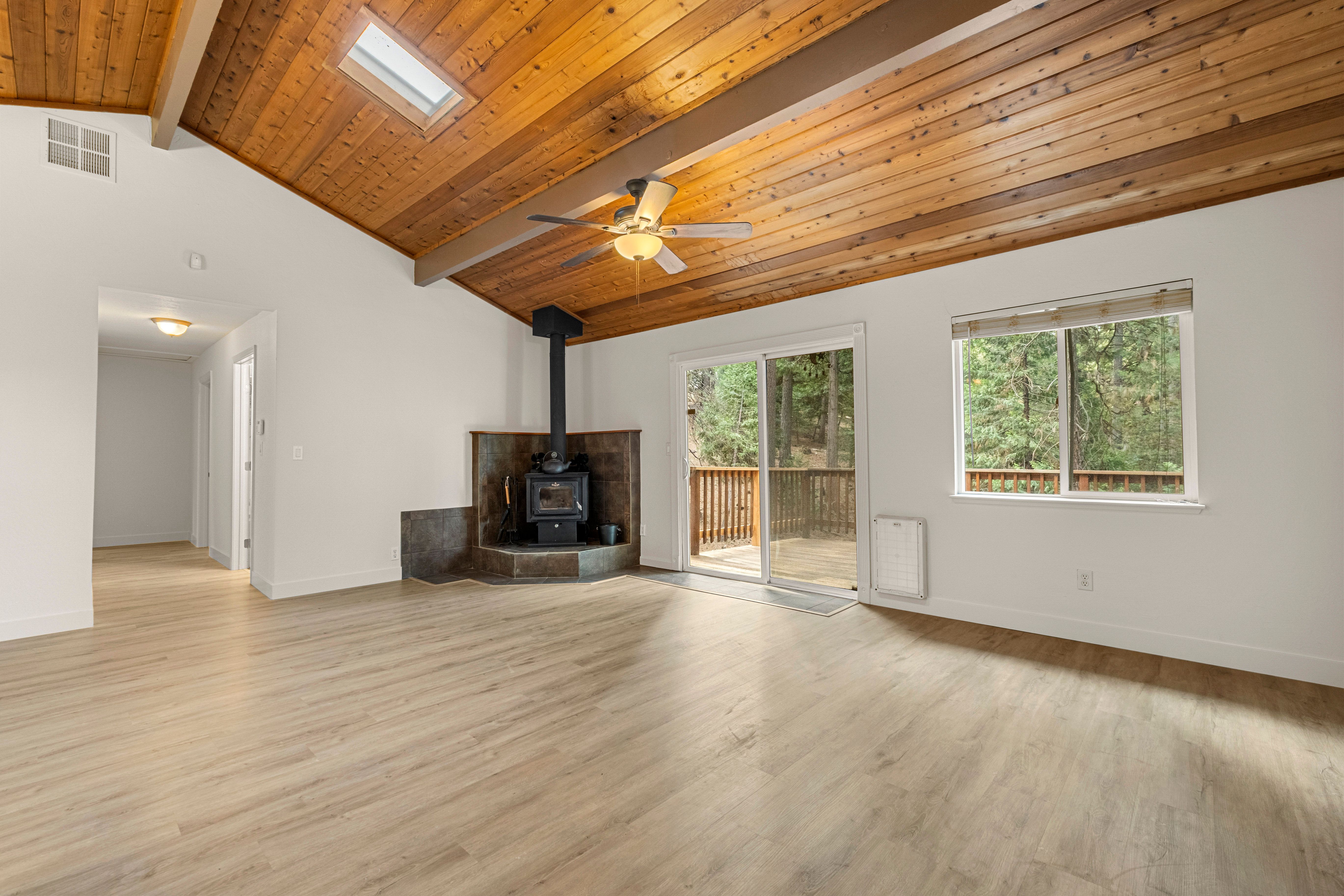  5648 Sierra Springs Drive, Pollock Pines, CA 95726 - 物件實景