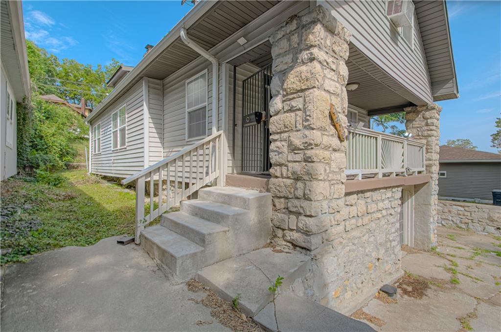 Paseo Blvd, Kansas City, MO 64110 #1