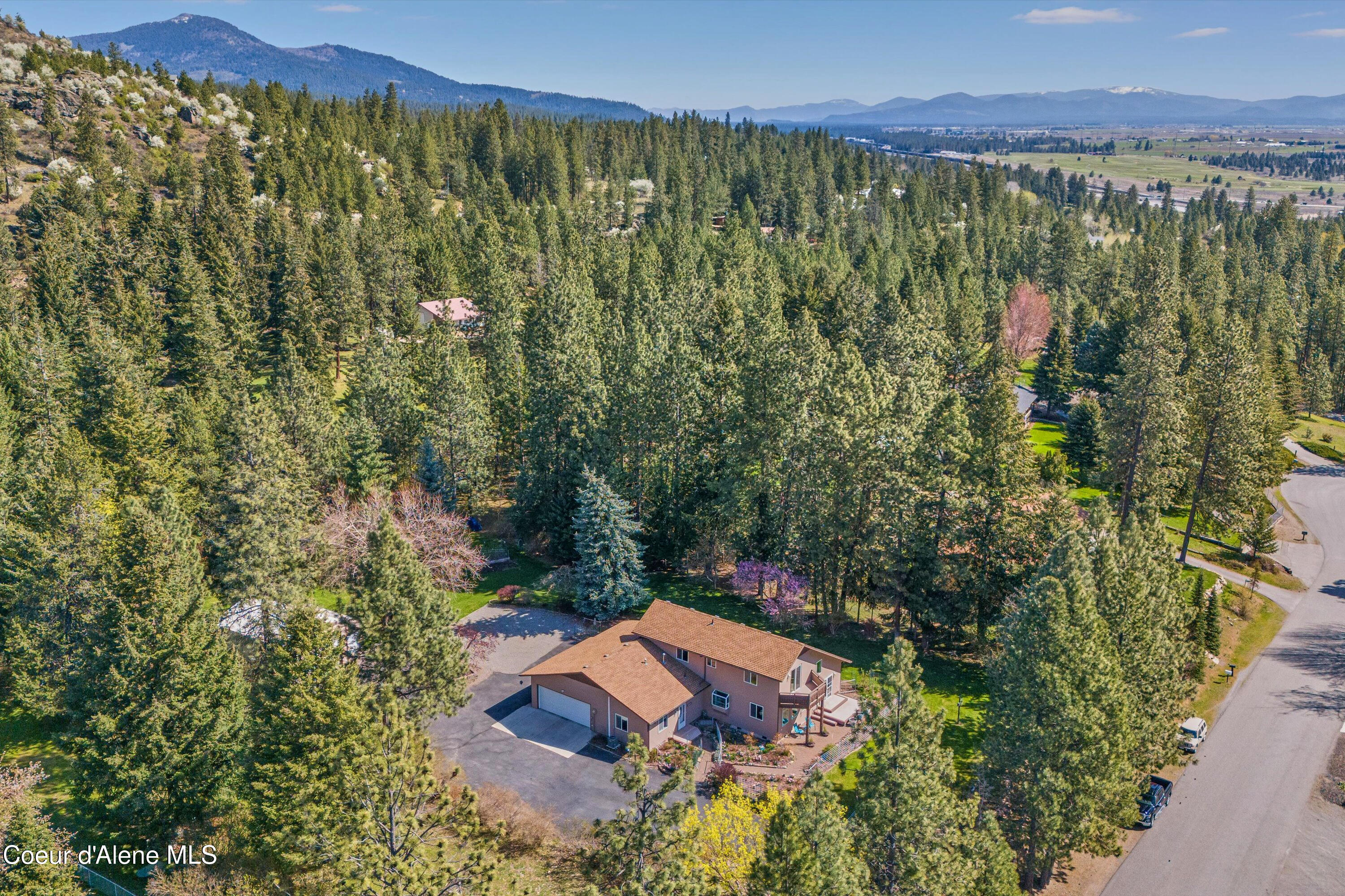 Hauser, Idaho, 83854, United States, 3 Bedrooms Bedrooms, ,3 BathroomsBathrooms,Residential,For Sale,1974734