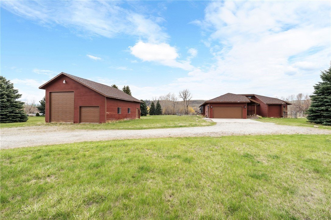 Absarokee, Montana, 59001, United States, 4 Bedrooms Bedrooms, ,4 BathroomsBathrooms,Residential,For Sale,1921766
