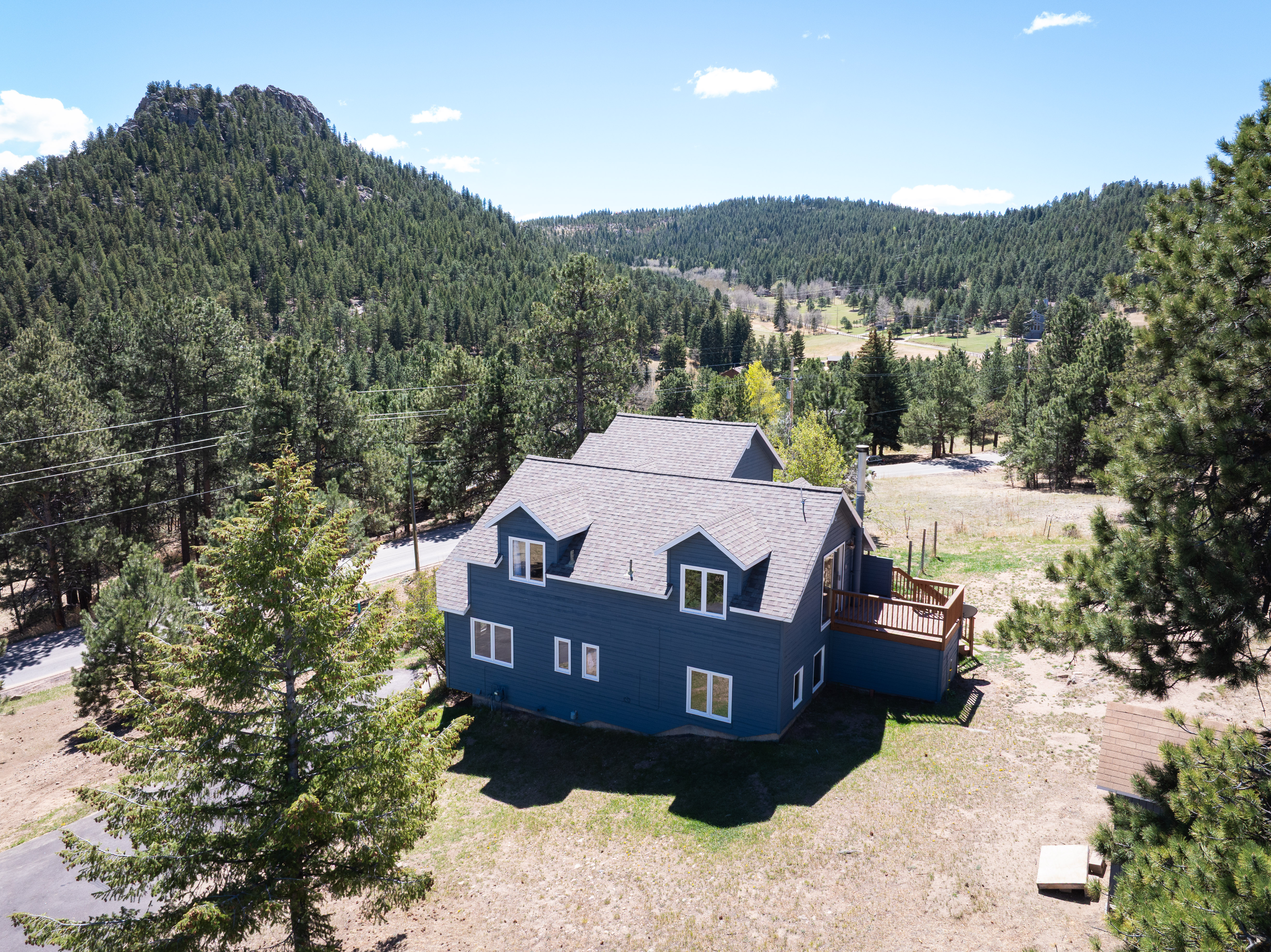  Nestled into the Foothills of The Rocky Mountains Your Shire Awaits - 物件實景