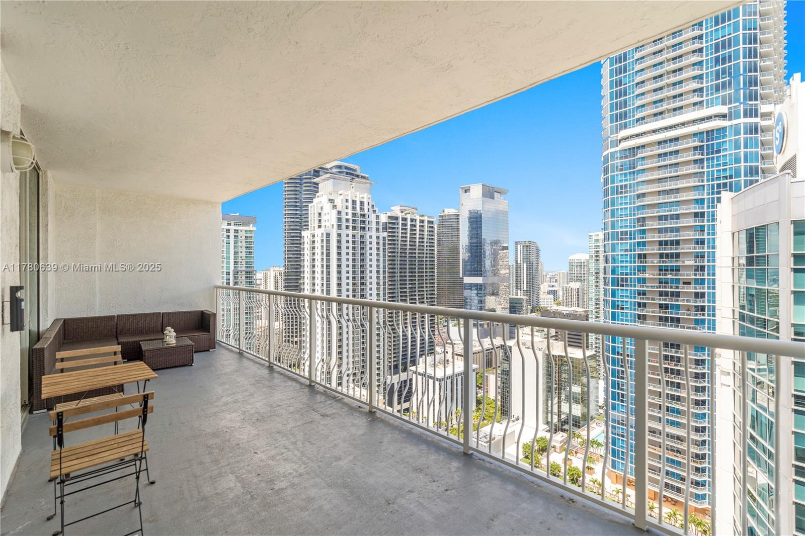 Miami, Florida, 33131, United States, 1 Bedroom Bedrooms, ,1 BathroomBathrooms,Residential,For Sale,1768107