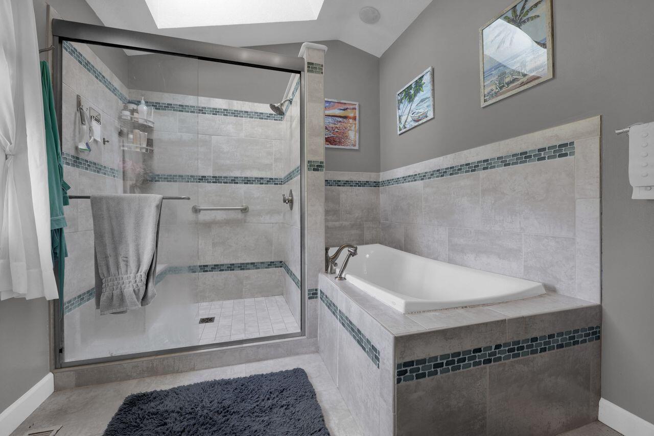 Granville, Ohio, 43023, United States, 5 Bedrooms Bedrooms, ,3 BathroomsBathrooms,Residential,For Sale,1970810