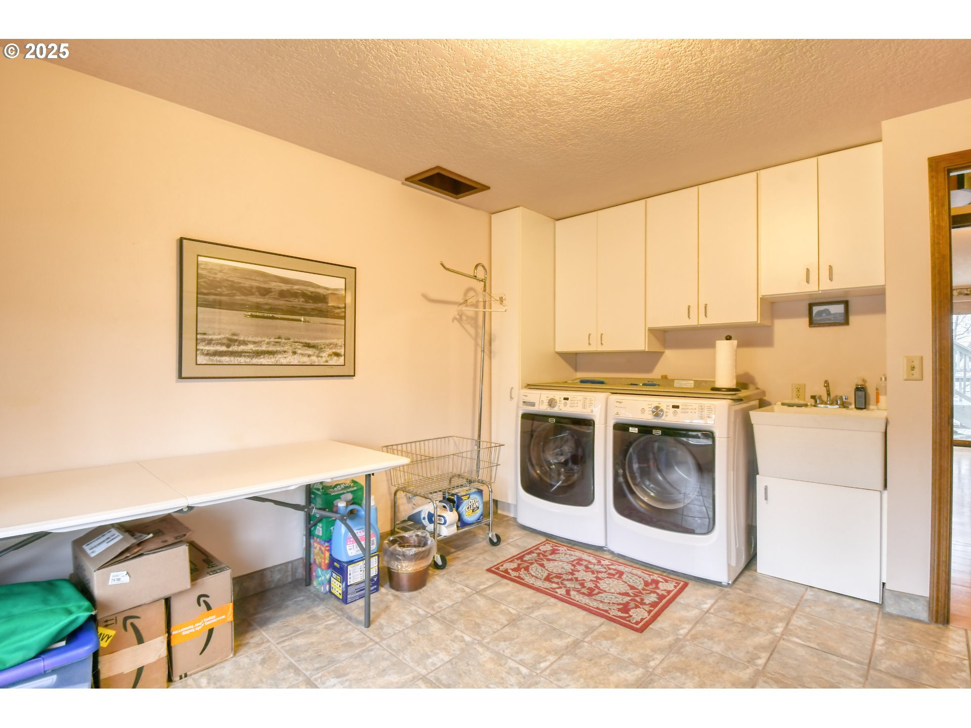 Pendleton, Oregon, 97801, United States, 5 Bedrooms Bedrooms, ,5 BathroomsBathrooms,Residential,For Sale,1691244