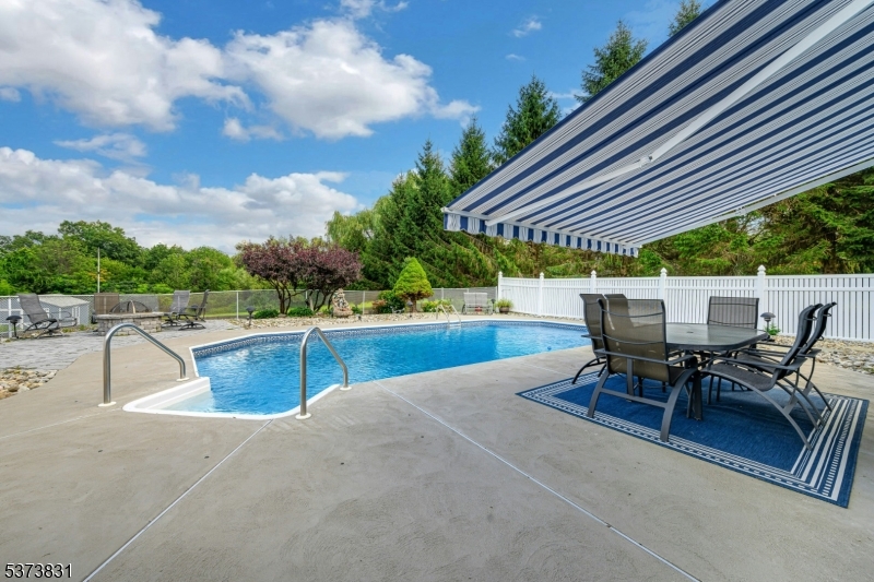 Frankford Twp., New Jersey, 07826, United States, 4 Bedrooms Bedrooms, ,4 BathroomsBathrooms,Residential,For Sale,1901046