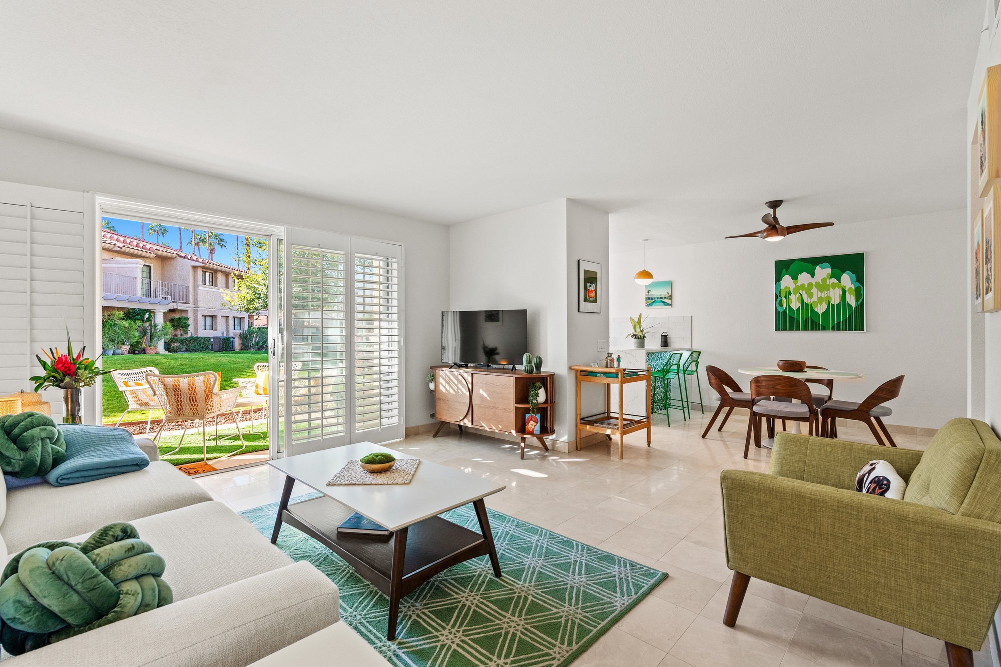  South Facing Renovated Furnished Condo - 物件實景