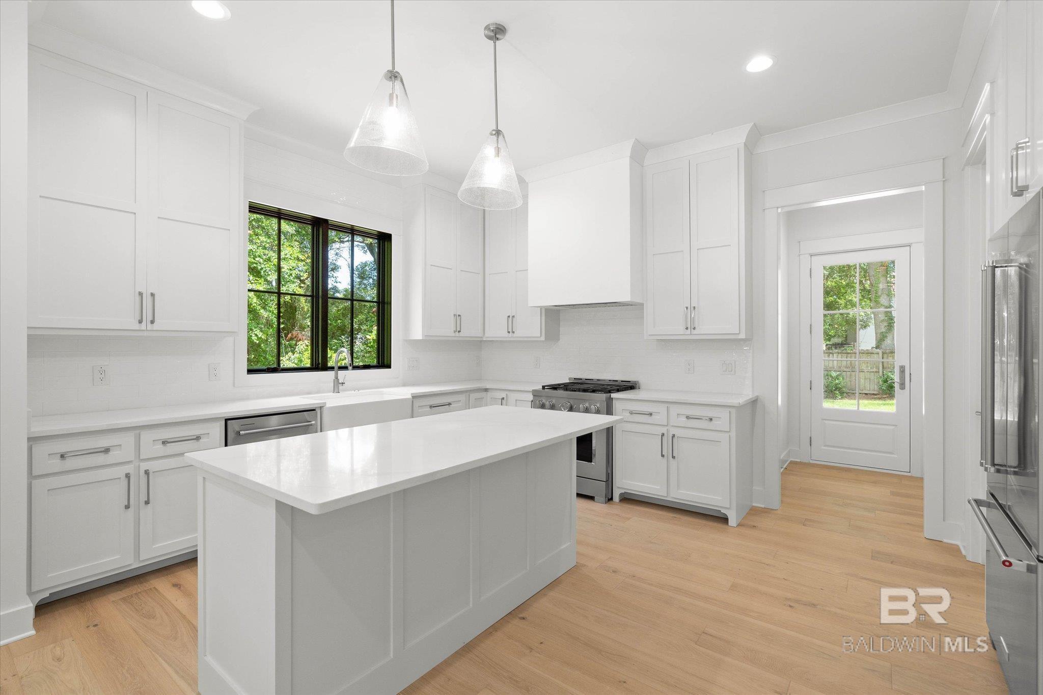 Fairhope, Alabama, 36532, United States, 4 Bedrooms Bedrooms, ,4 BathroomsBathrooms,Residential,For Sale,1804171