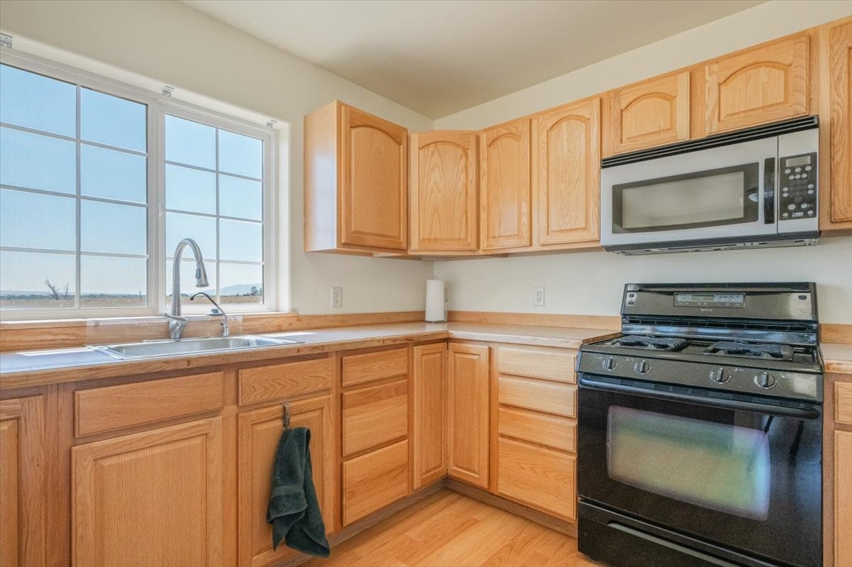 Whitehall, Montana, 59759, United States, 3 Bedrooms Bedrooms, ,2 BathroomsBathrooms,Residential,For Sale,2001954