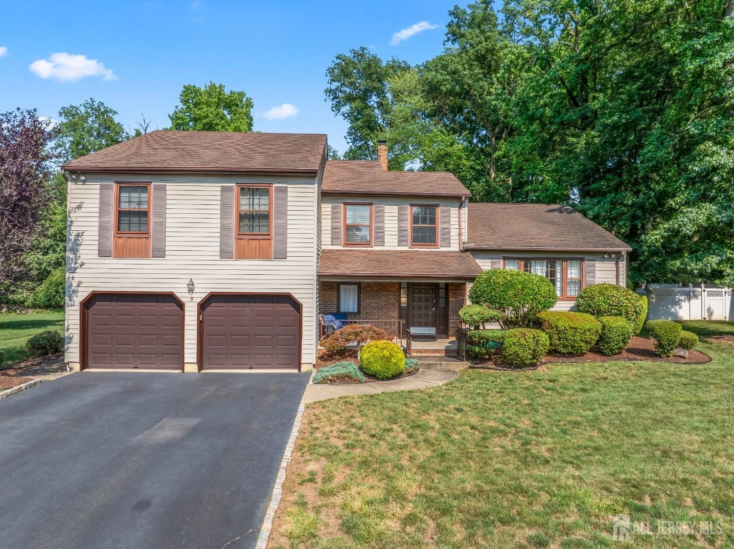 Edison, New Jersey, 08820, United States, 4 Bedrooms Bedrooms, ,3 BathroomsBathrooms,Residential,For Sale,1908022