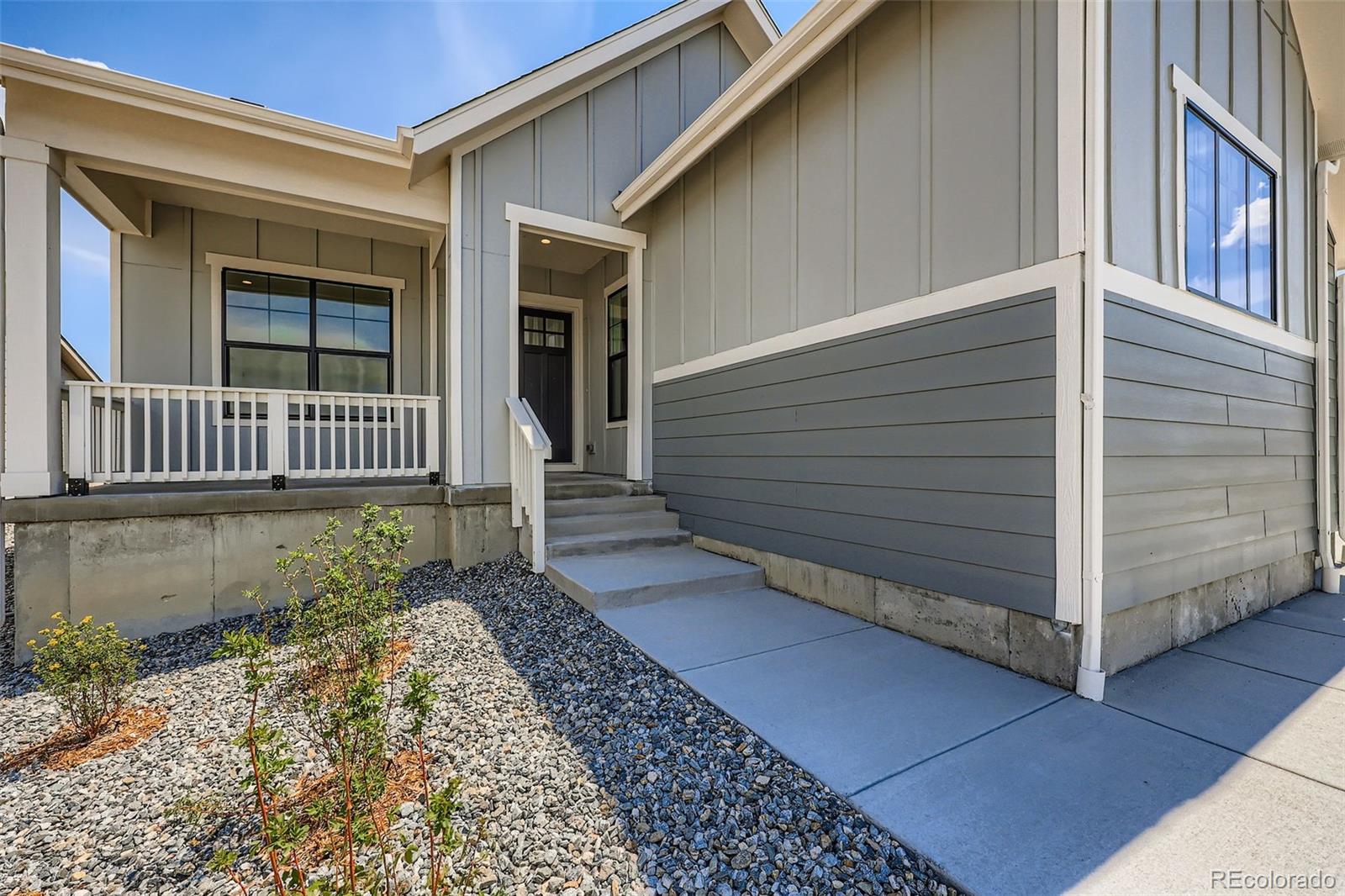 Castle Rock, Colorado, 80104, United States, 2 Bedrooms Bedrooms, ,3 BathroomsBathrooms,Residential,For Sale,1828537