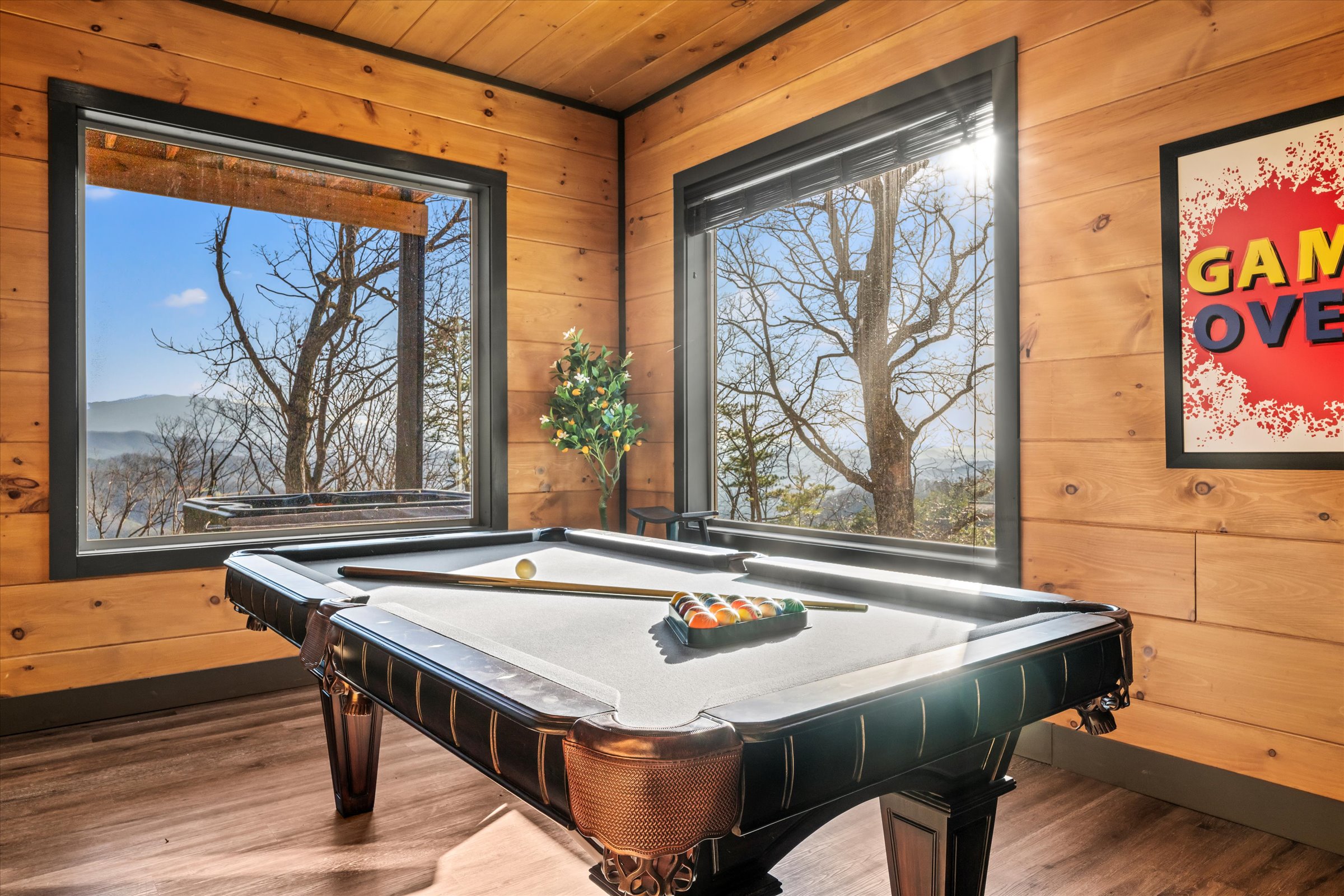 Sevierville, Tennessee, 37876, United States, 5 Bedrooms Bedrooms, ,6 BathroomsBathrooms,Residential,For Sale,1975935