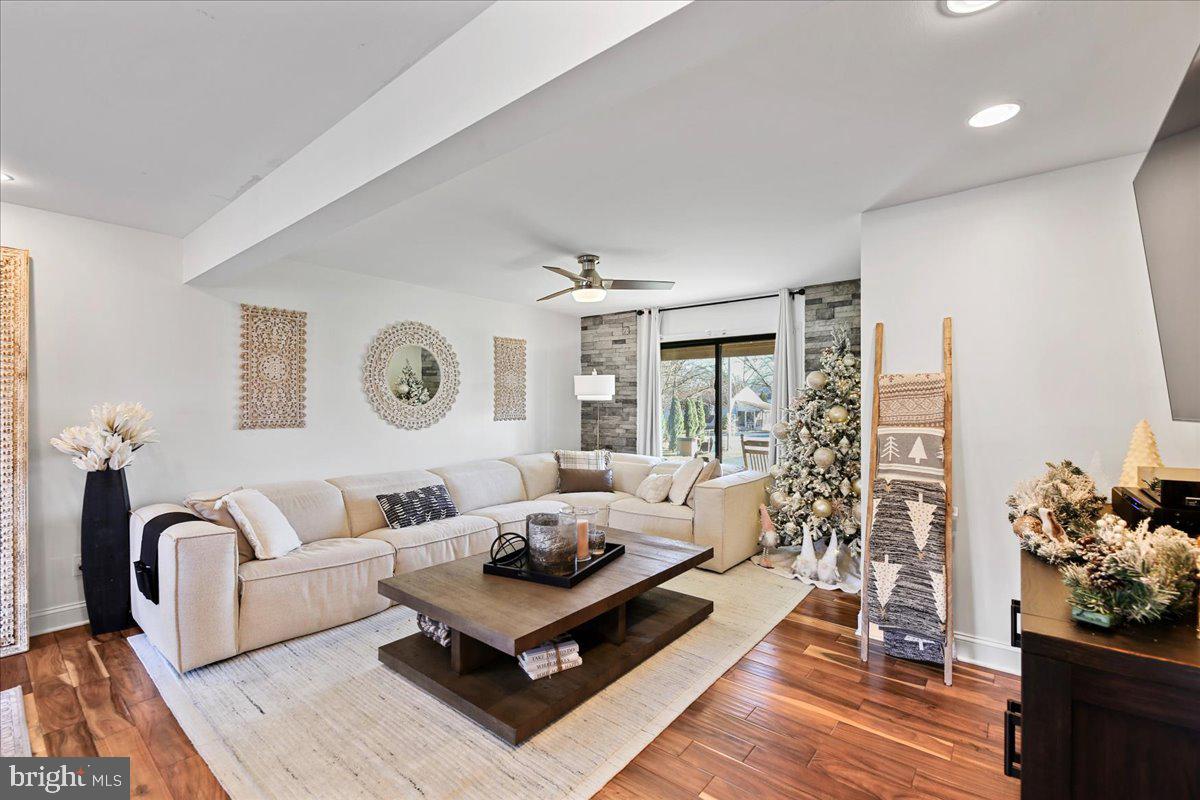 VOORHEES, New Jersey, 08043, United States, 3 Bedrooms Bedrooms, ,3 BathroomsBathrooms,Residential,For Sale,2002864