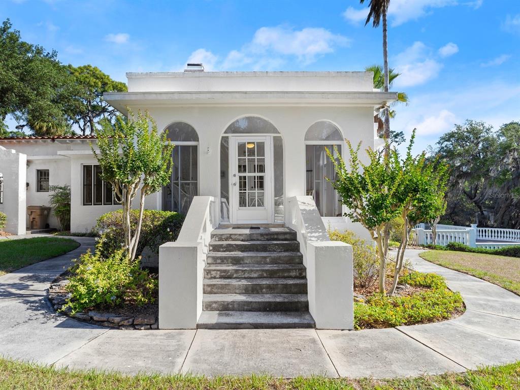 Eustis, Florida, 32736, United States, 6 Bedrooms Bedrooms, ,6 BathroomsBathrooms,Residential,For Sale,1805278