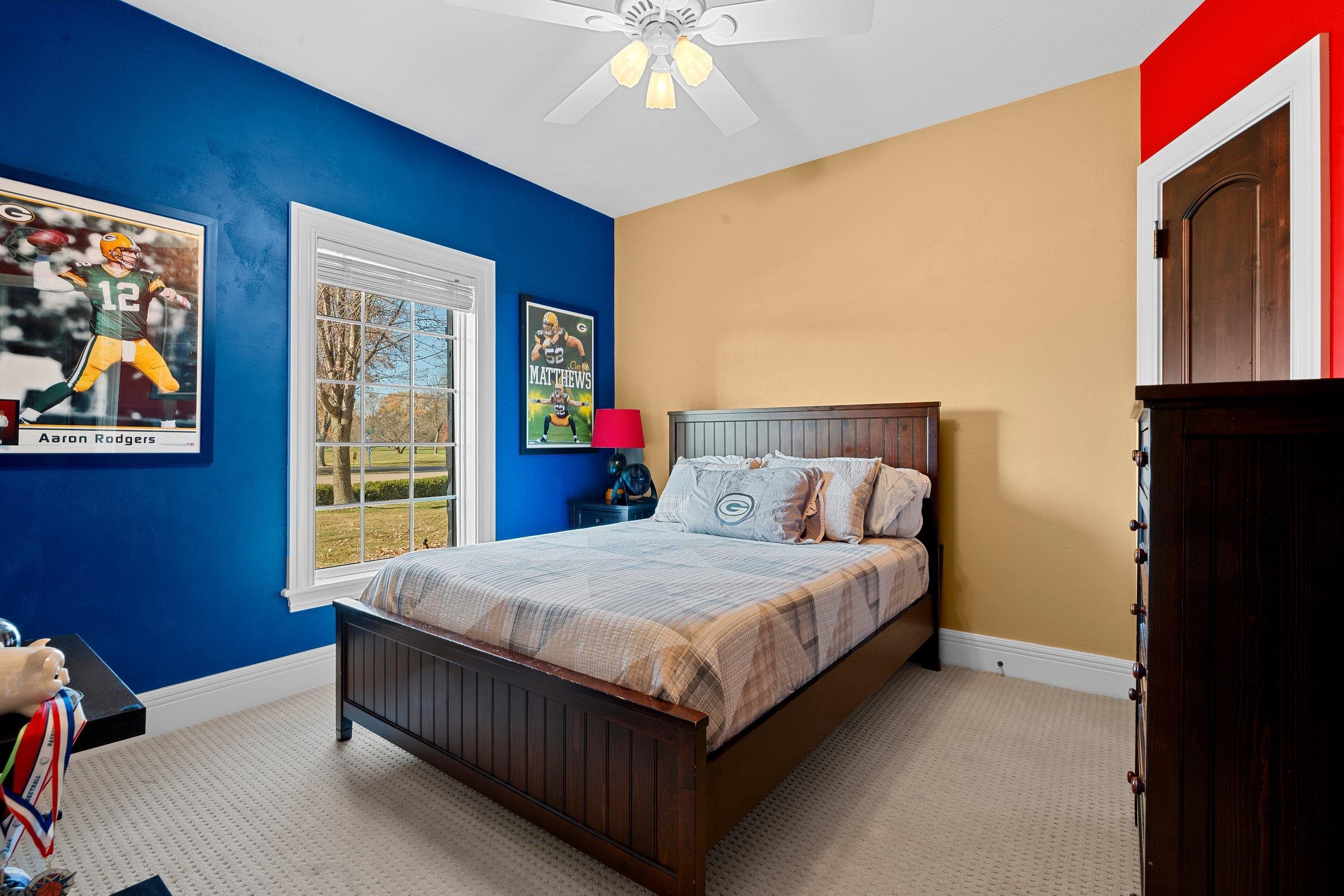 MENASHA, Wisconsin, 54952, United States, 6 Bedrooms Bedrooms, ,5 BathroomsBathrooms,Residential,For Sale,1994548